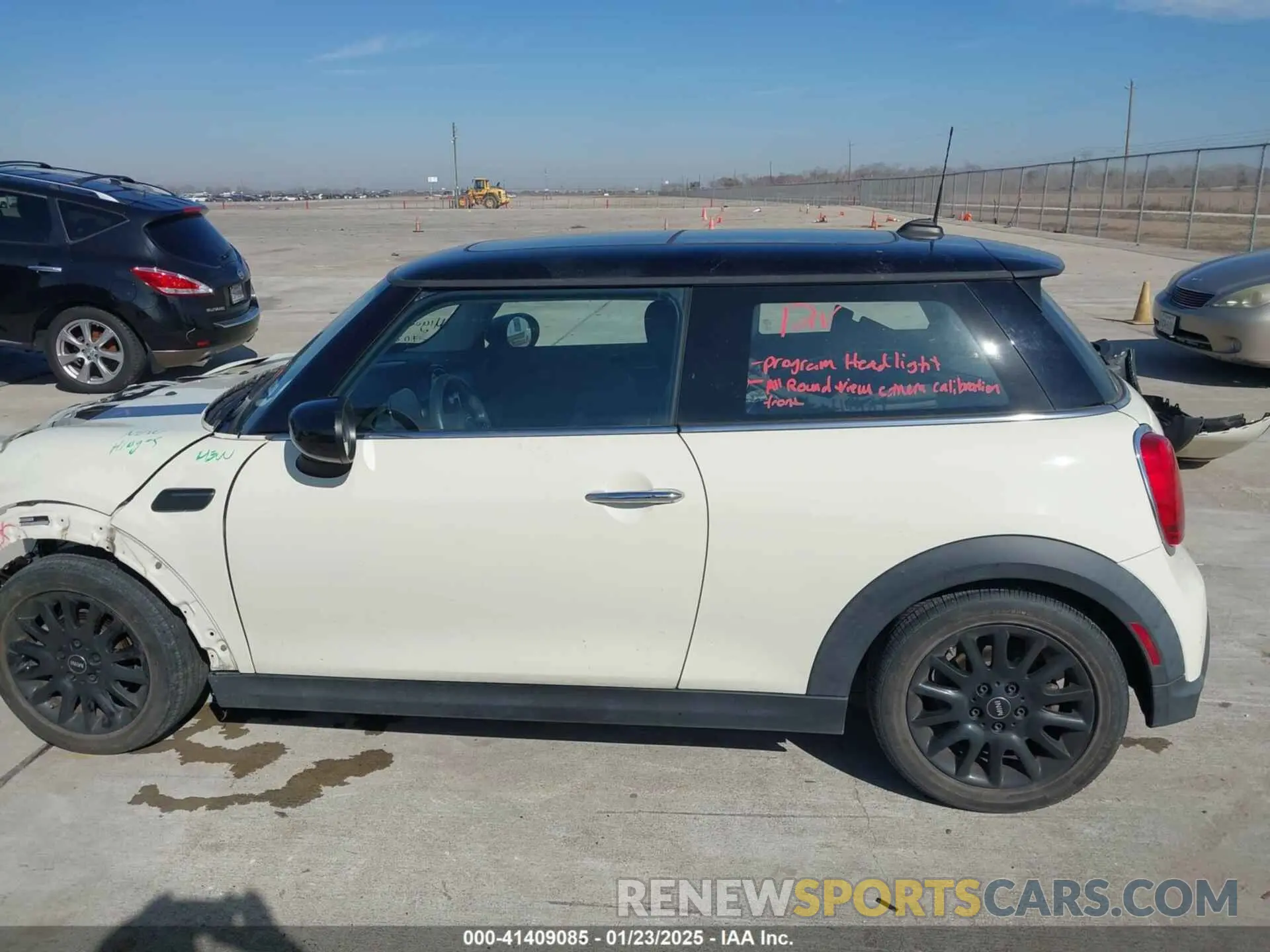 14 fotografías del automóvil dañado WMW33DH04N2P85664 MINI HARDTOP 2022