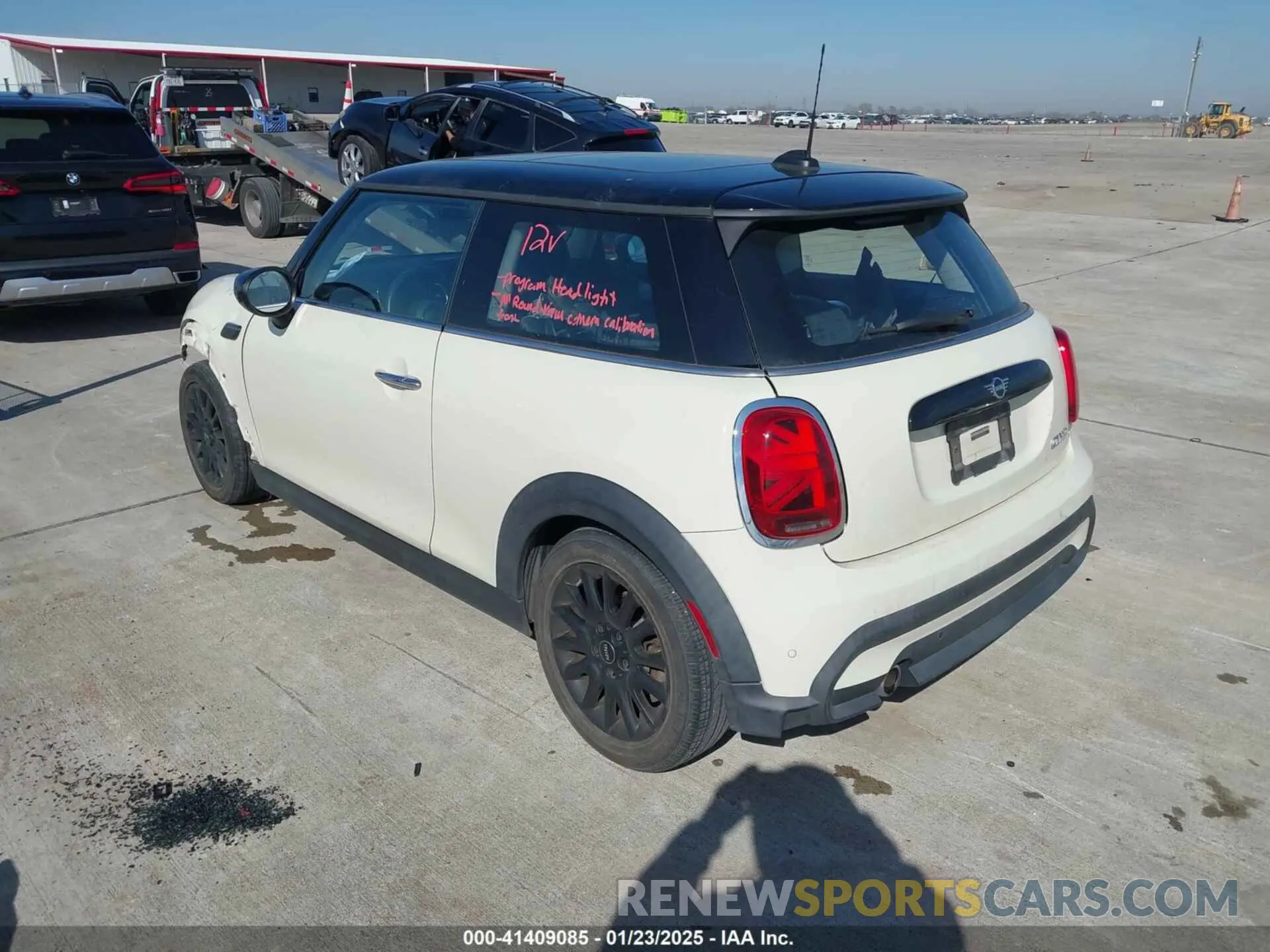 3 fotografías del automóvil dañado WMW33DH04N2P85664 MINI HARDTOP 2022