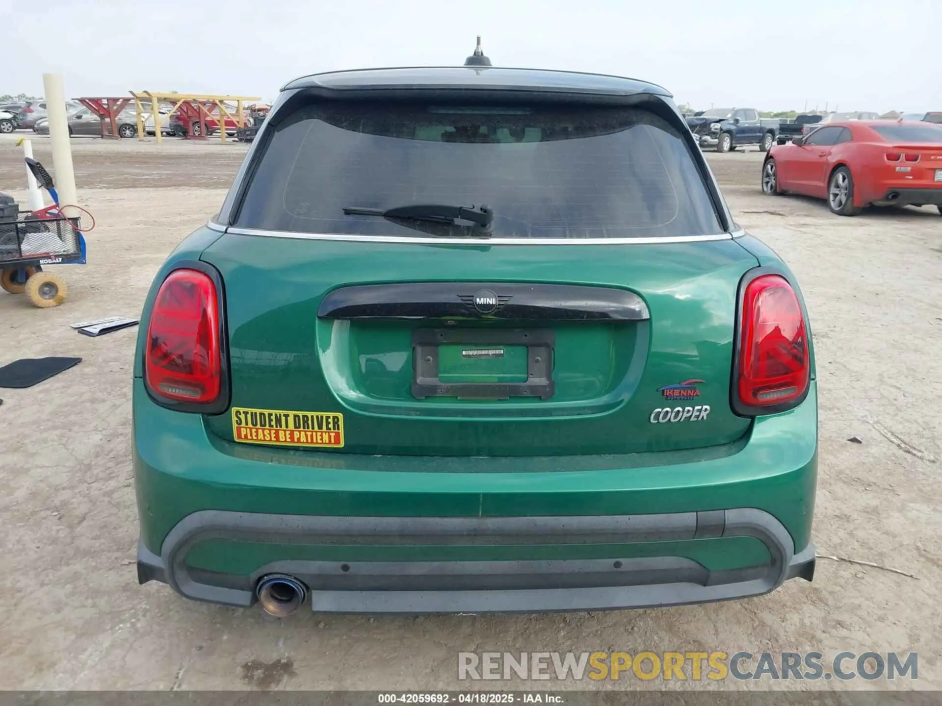 17 fotografías del automóvil dañado WMW33DK04N2P84250 MINI HARDTOP 2022