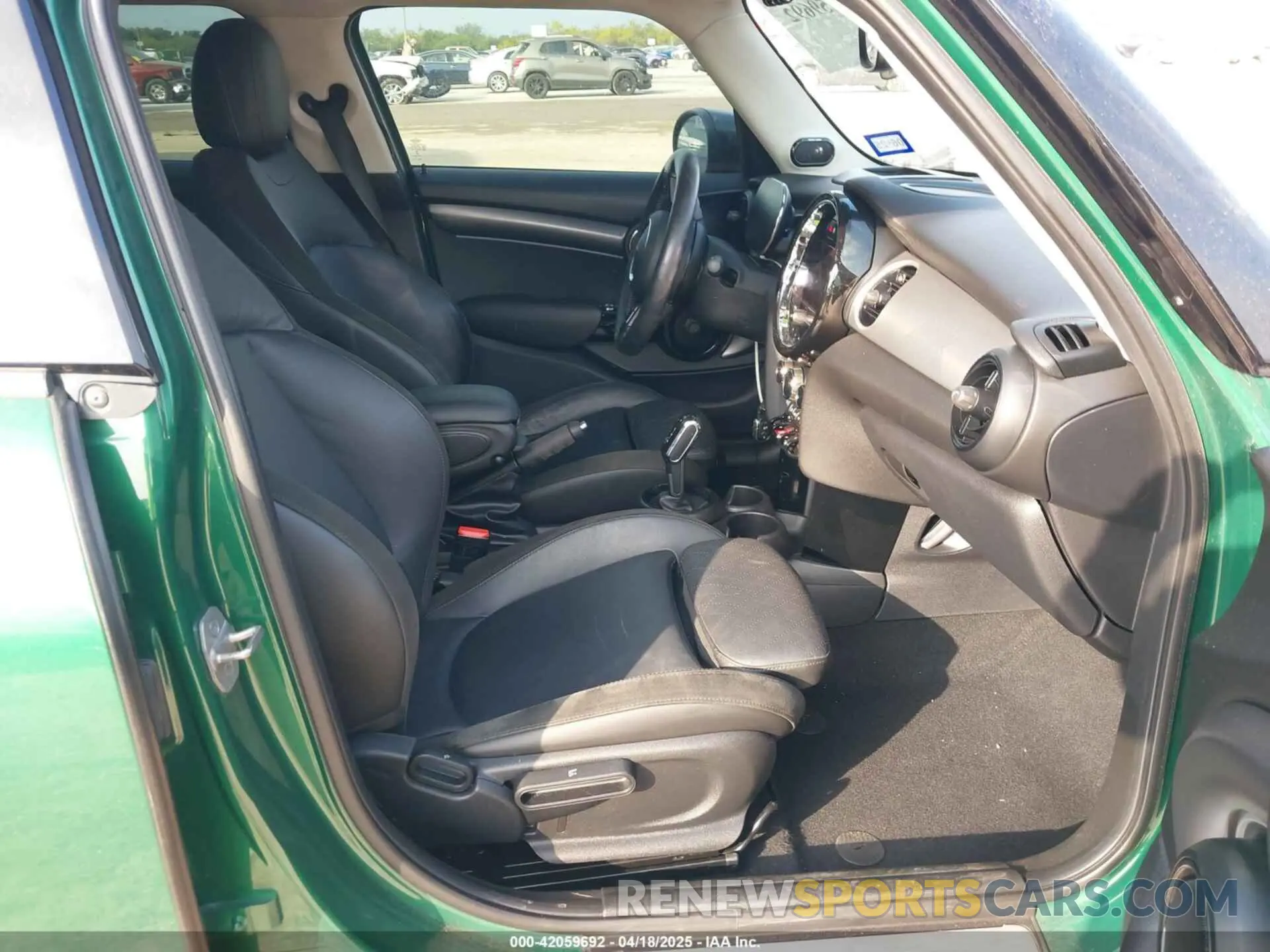 5 fotografías del automóvil dañado WMW33DK04N2P84250 MINI HARDTOP 2022