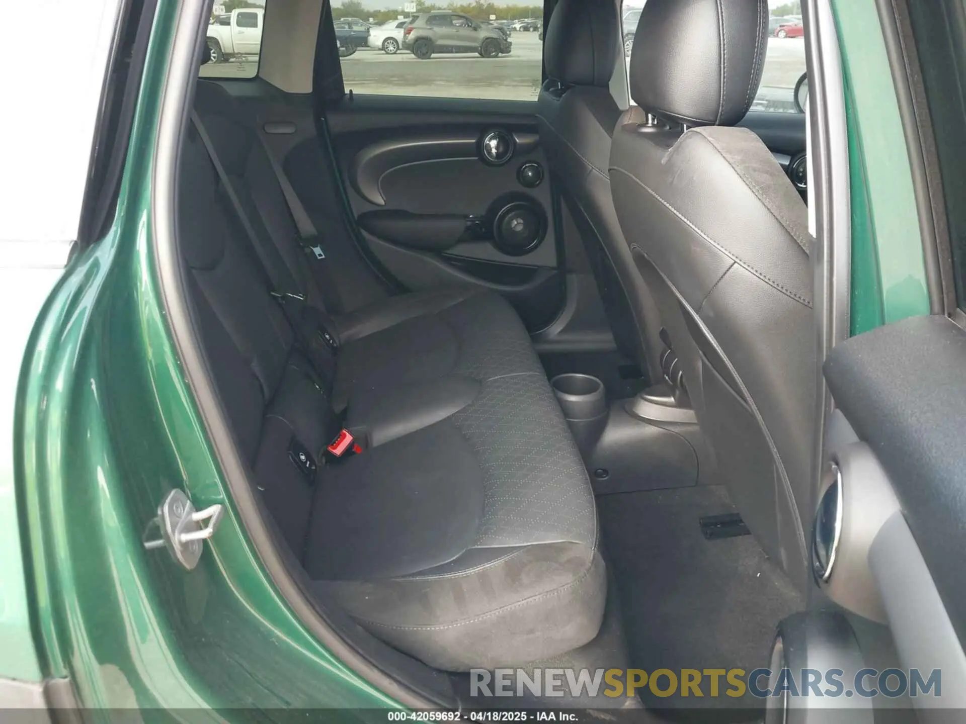 8 fotografías del automóvil dañado WMW33DK04N2P84250 MINI HARDTOP 2022