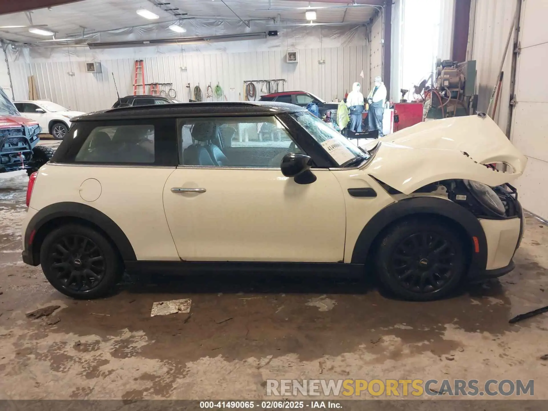 14 fotografías del automóvil dañado WMW33DH01P2T73141 MINI HARDTOP 2023