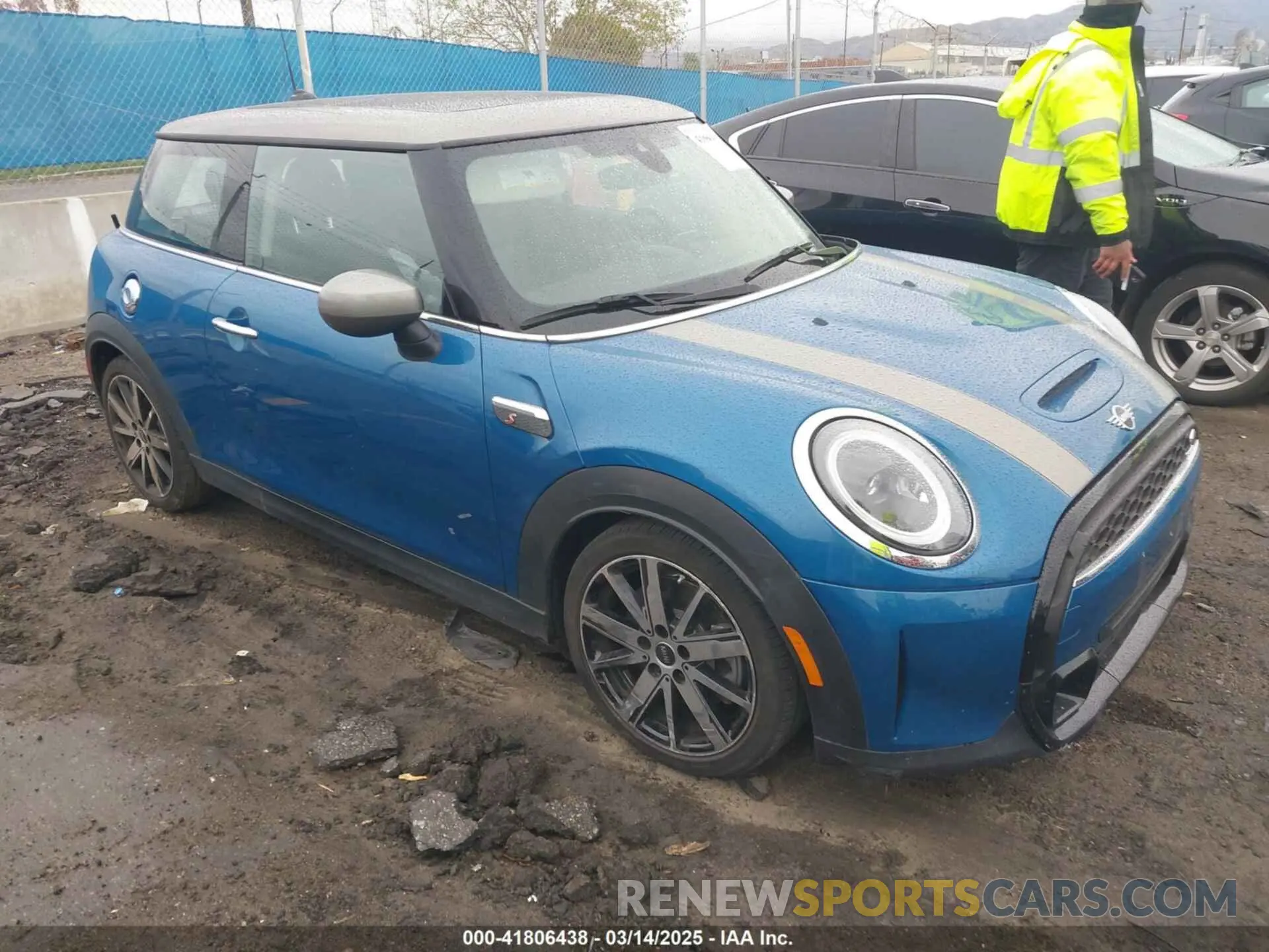 1 fotografías del automóvil dañado WMW53DH00P2S86792 MINI HARDTOP 2023