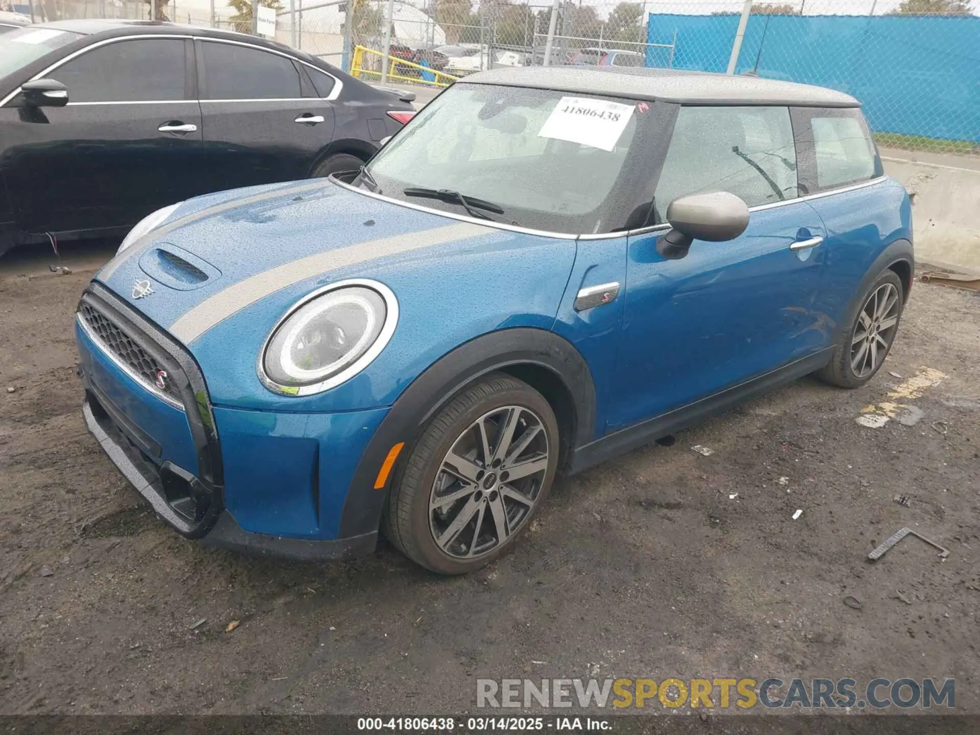 2 fotografías del automóvil dañado WMW53DH00P2S86792 MINI HARDTOP 2023