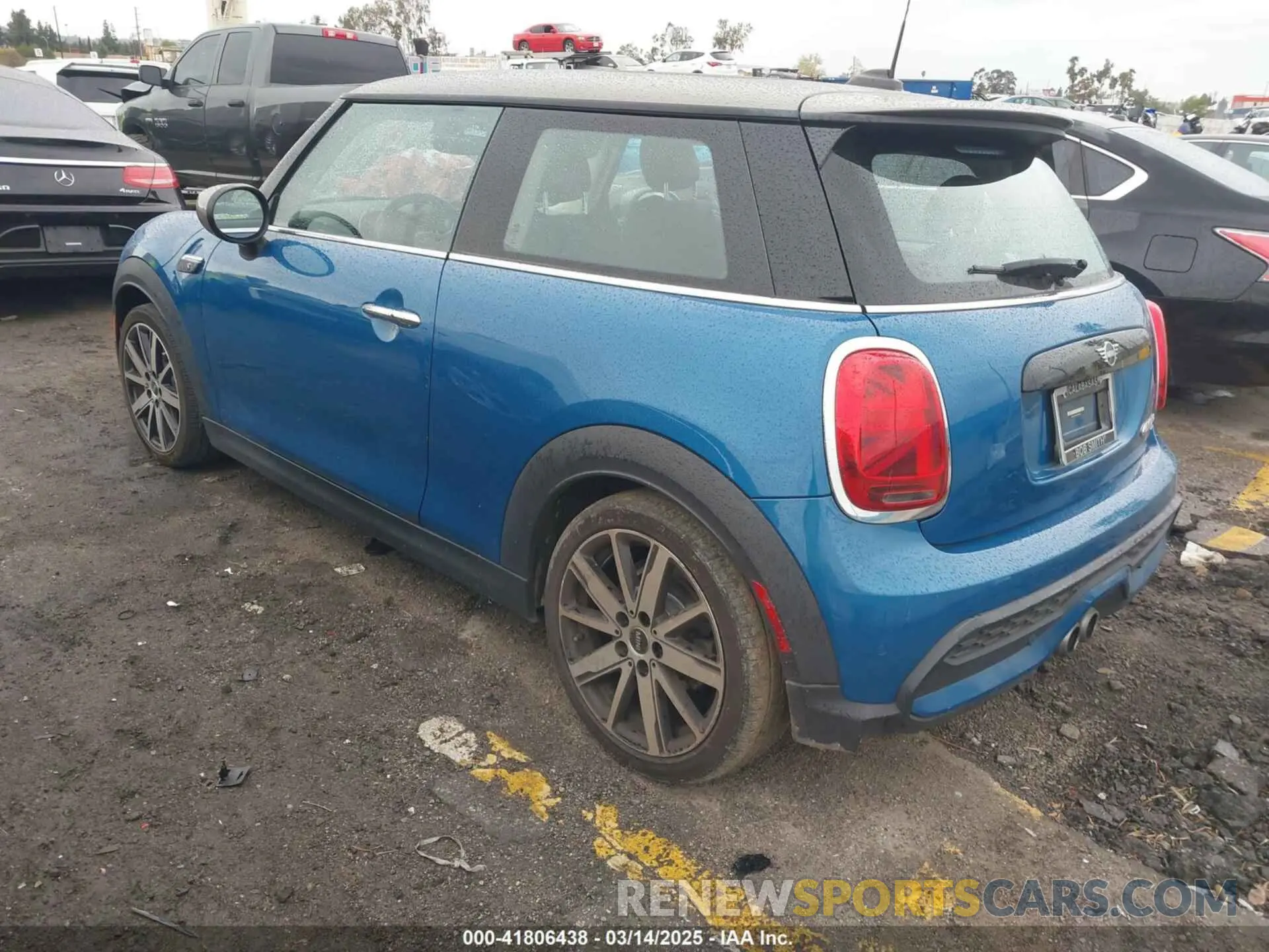3 fotografías del automóvil dañado WMW53DH00P2S86792 MINI HARDTOP 2023