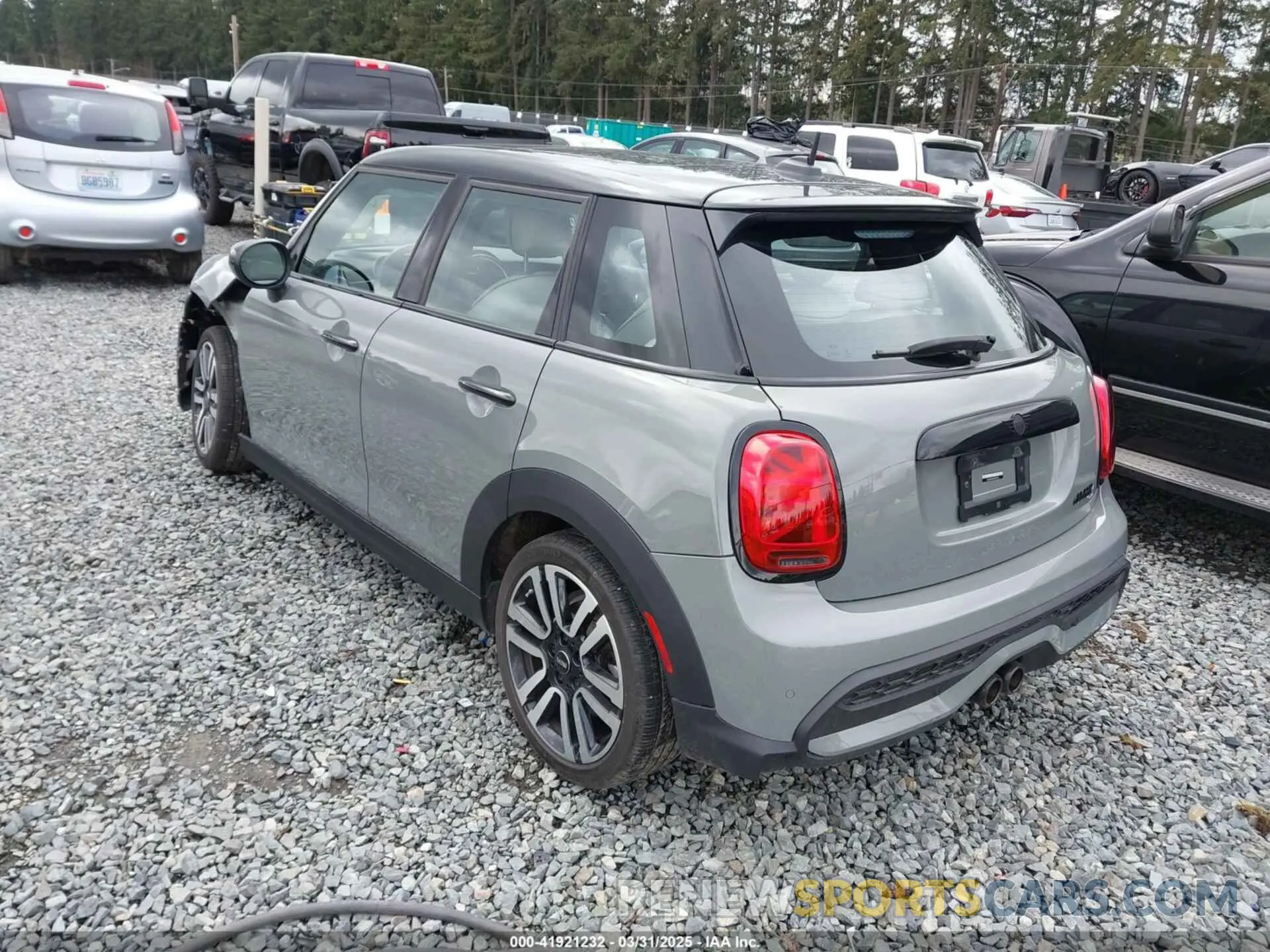3 fotografías del automóvil dañado WMW53DK06P2T05743 MINI HARDTOP 2023