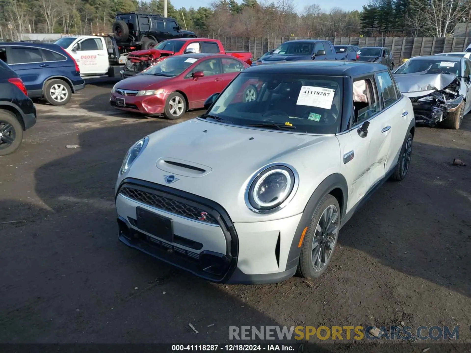 2 fotografías del automóvil dañado WMW53DK0XP2T48529 MINI HARDTOP 2023
