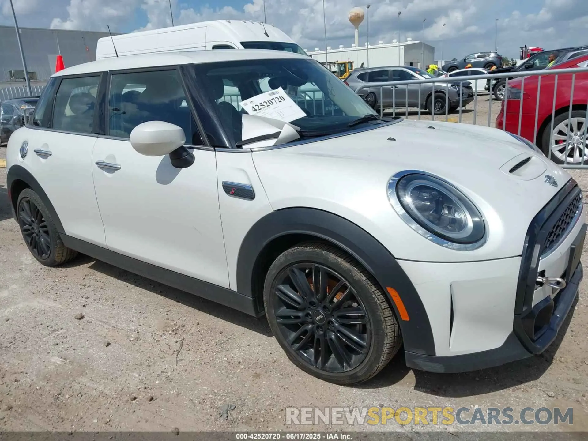 1 fotografías del automóvil dañado WMW53DK00R2V08730 MINI HARDTOP 2024