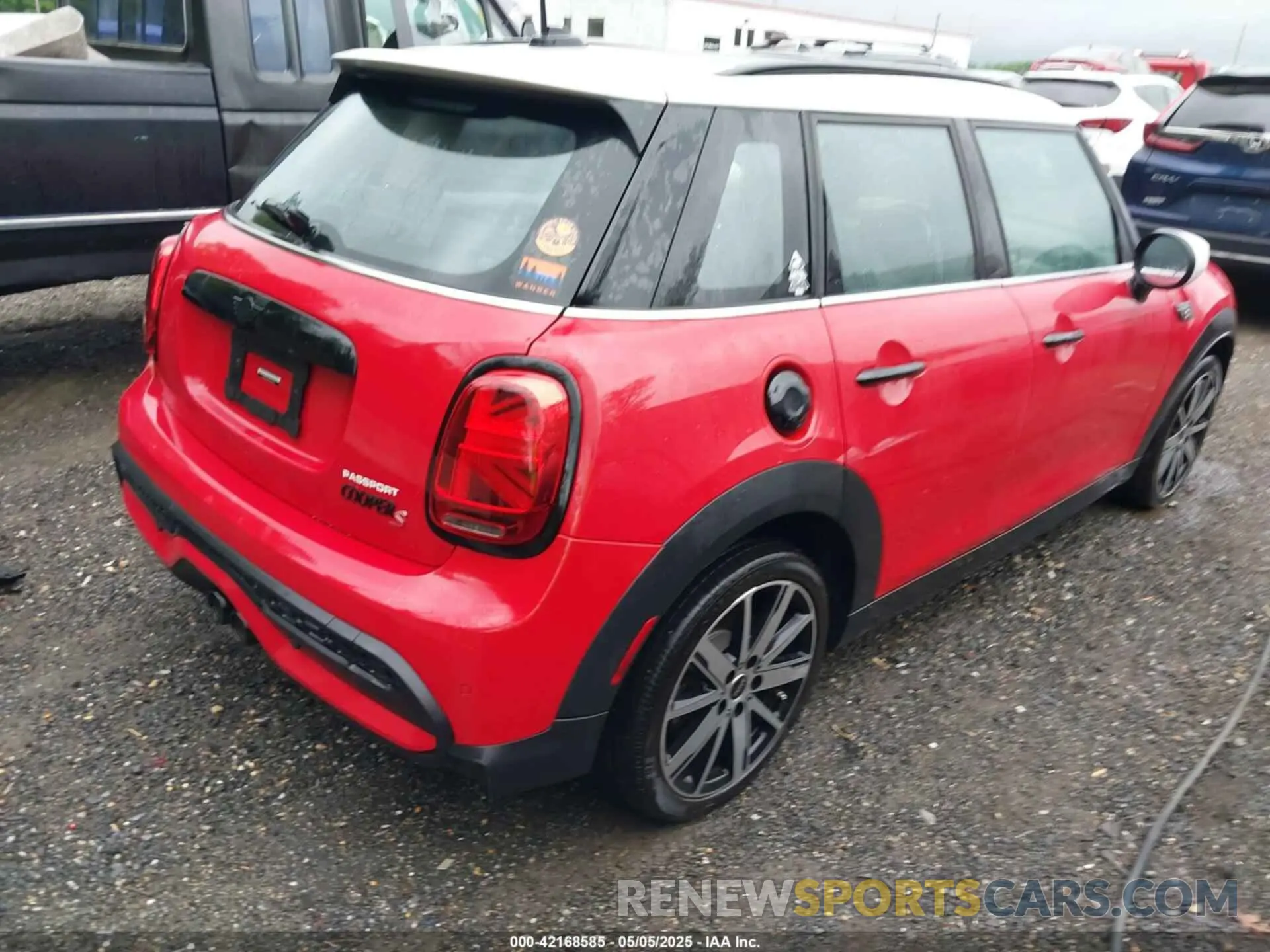 4 fotografías del automóvil dañado WMW53DK01R2U74636 MINI HARDTOP 2024