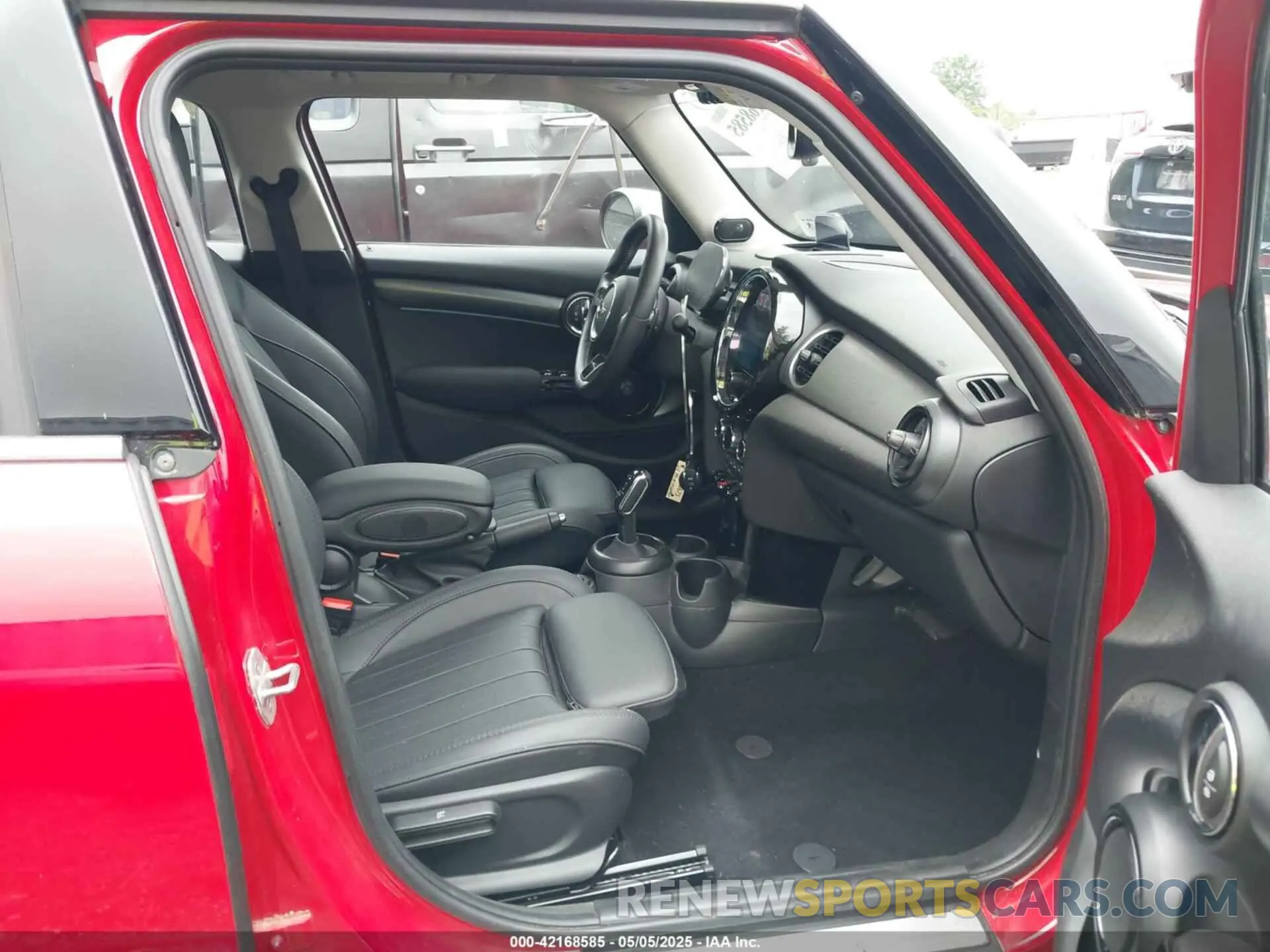 5 fotografías del automóvil dañado WMW53DK01R2U74636 MINI HARDTOP 2024