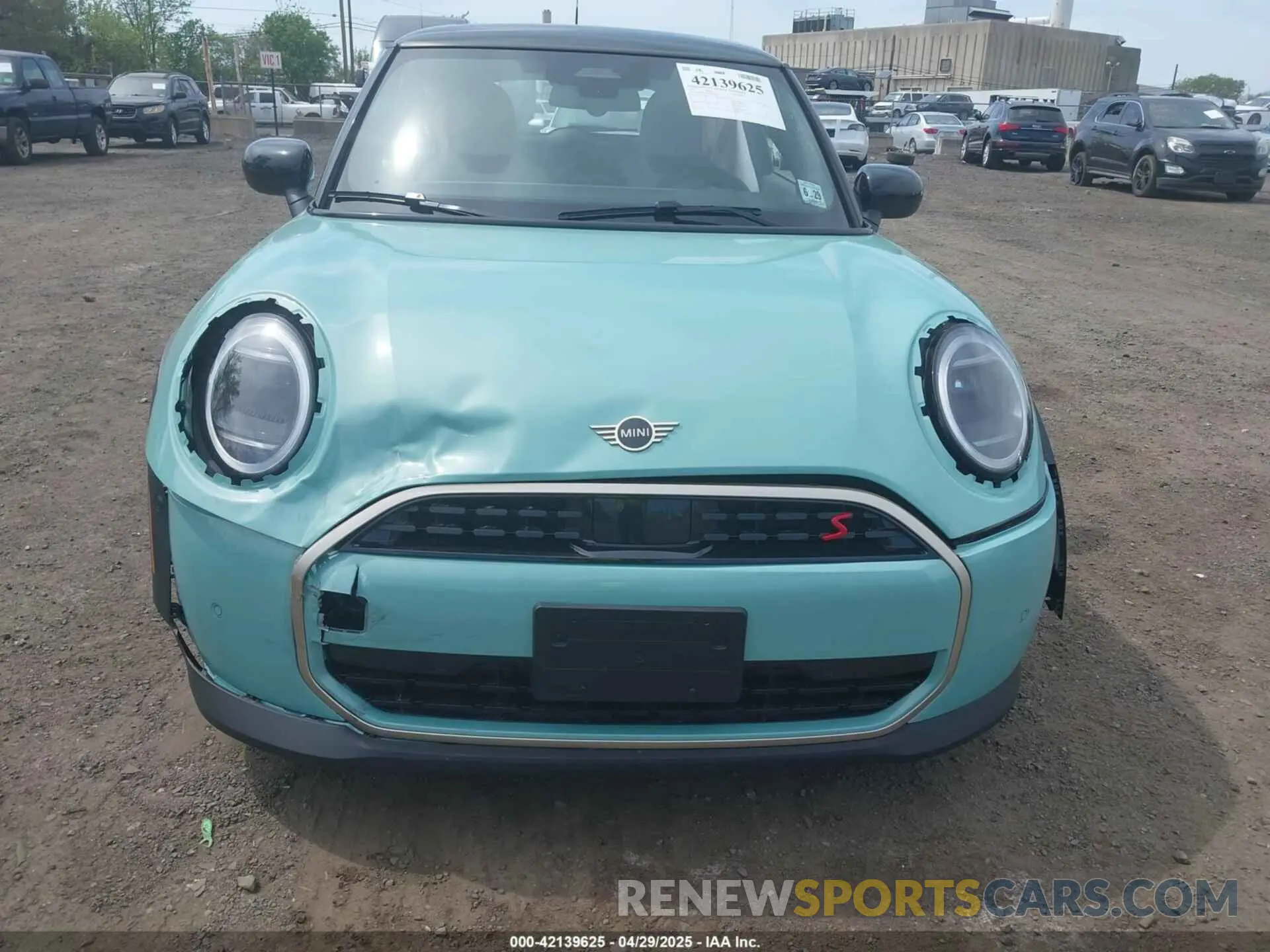 12 fotografías del automóvil dañado WMW23GD05S2W24870 MINI HARDTOP 2025