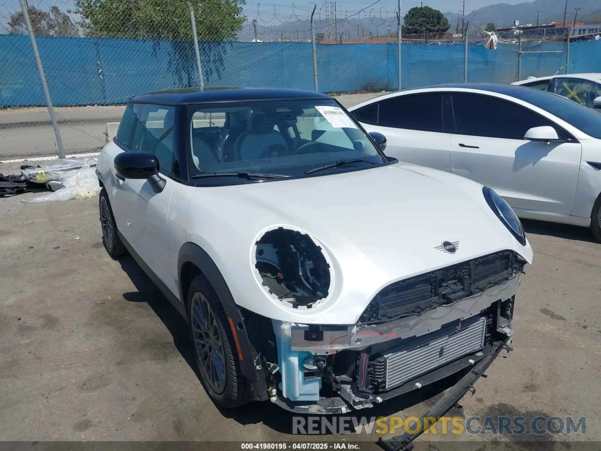 1 fotografías del automóvil dañado WMW23GD08S2W21848 MINI HARDTOP 2025