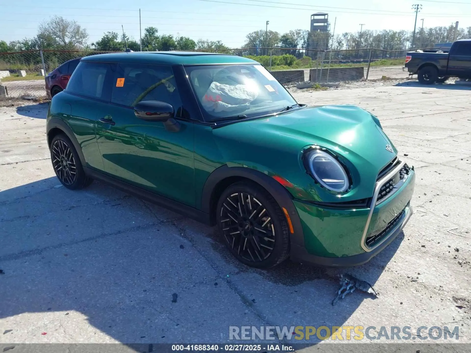 1 fotografías del automóvil dañado WMW23GD0XS2W28364 MINI HARDTOP 2025