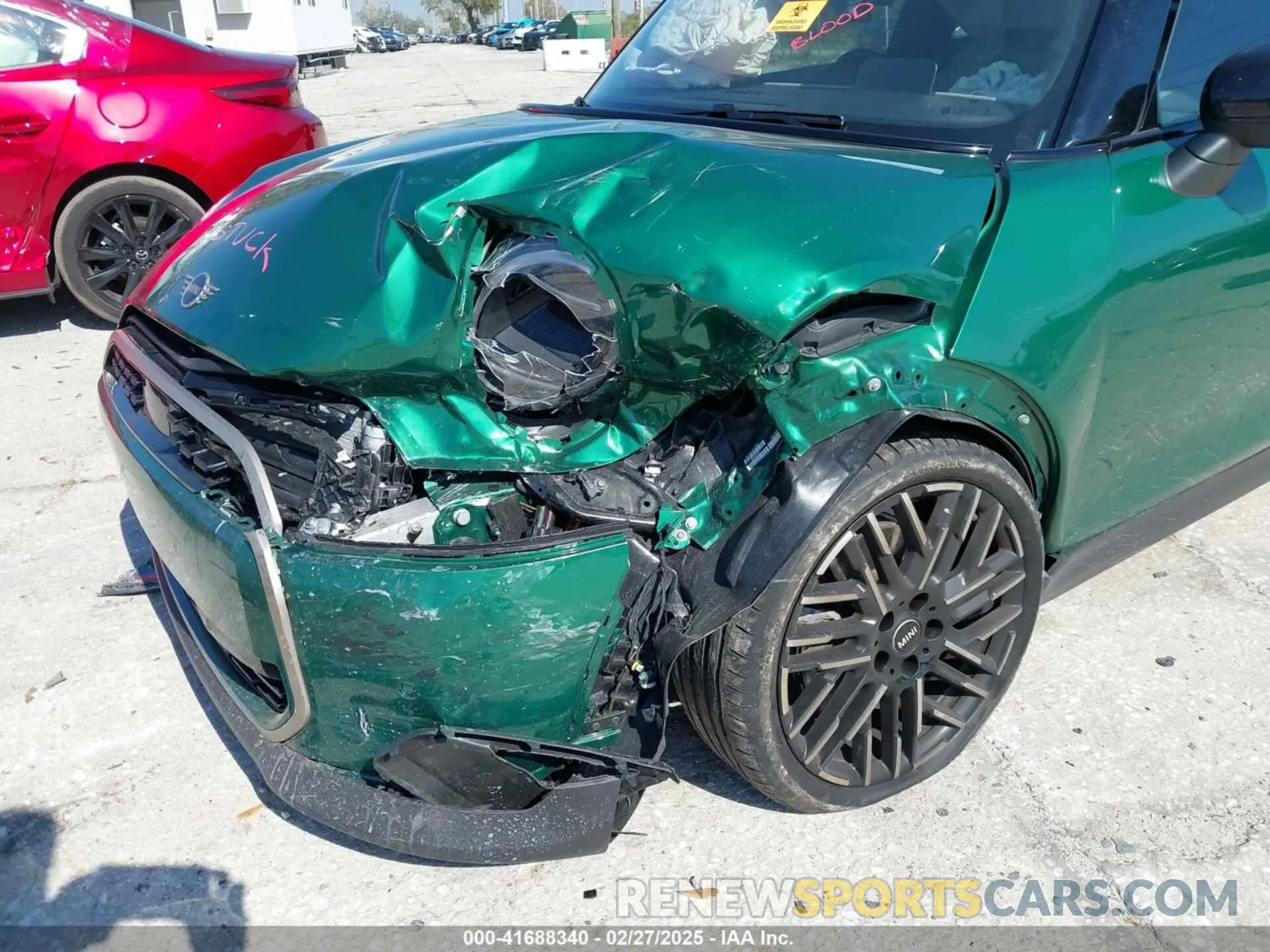 6 fotografías del automóvil dañado WMW23GD0XS2W28364 MINI HARDTOP 2025
