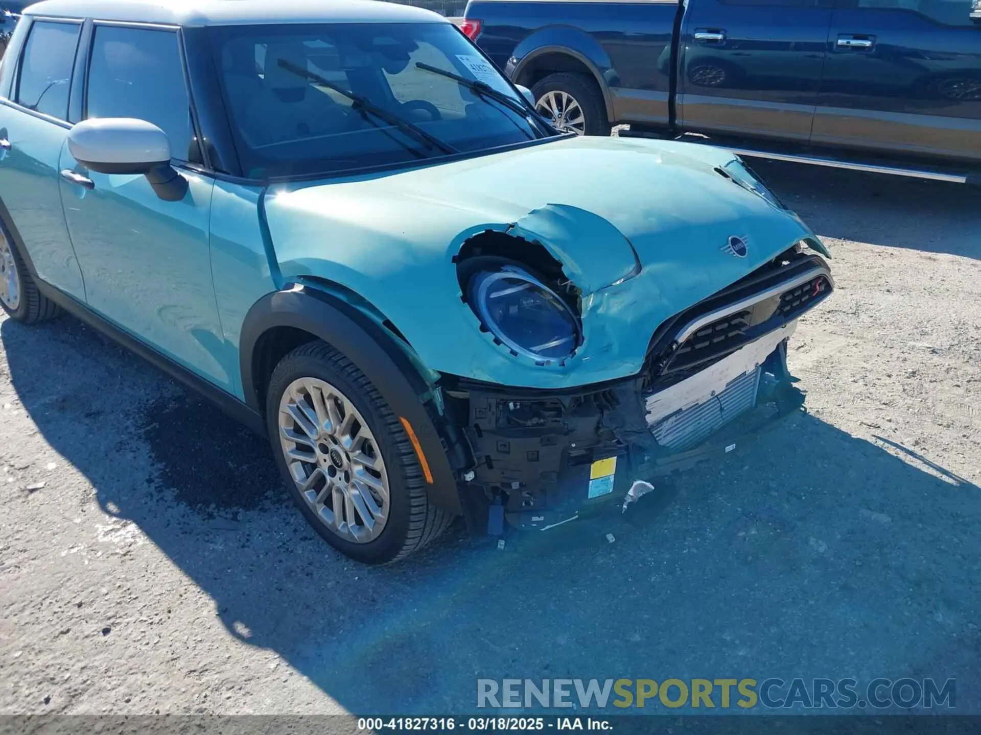 18 fotografías del automóvil dañado WMW53GD02S2W35855 MINI HARDTOP 2025