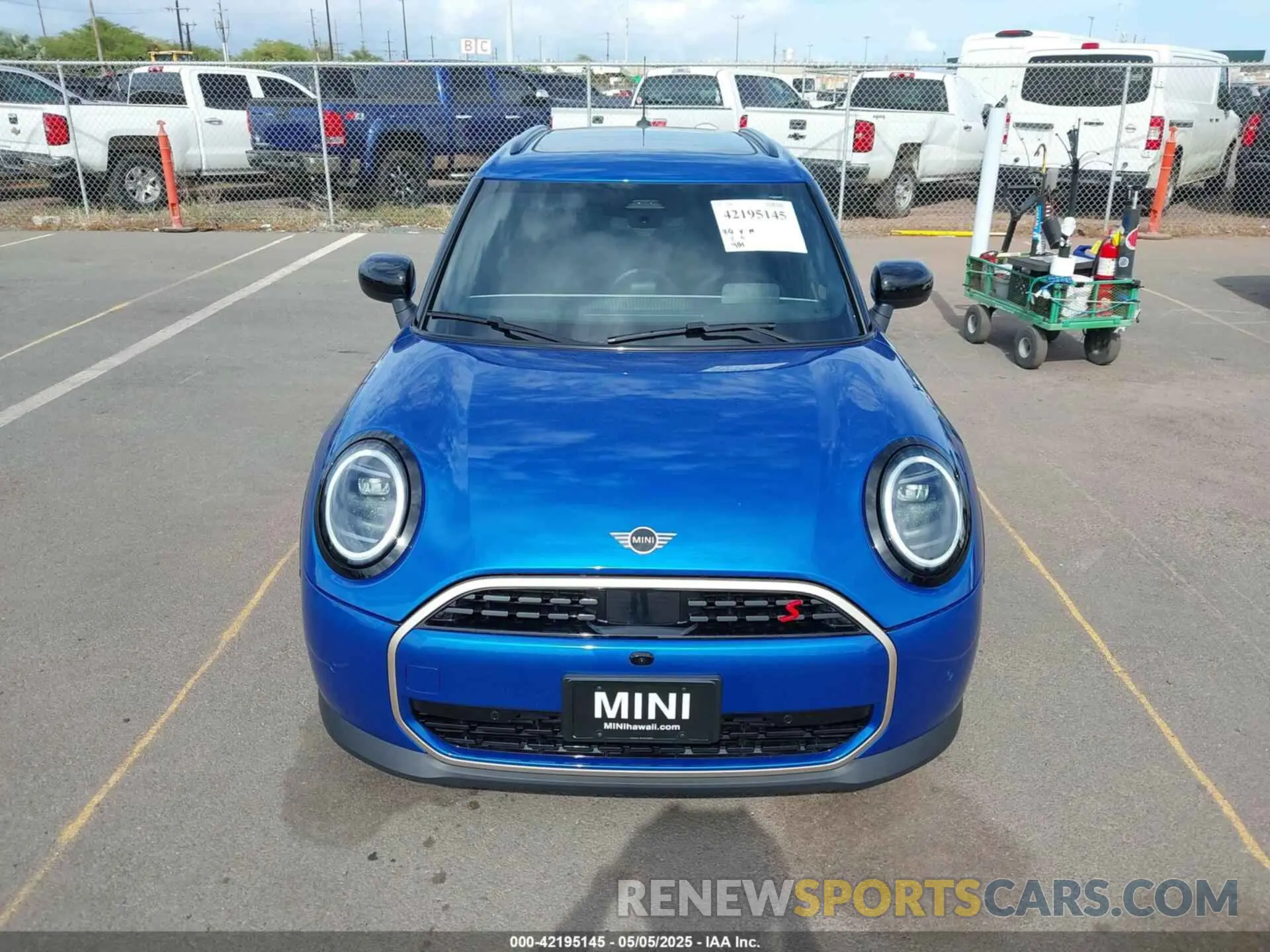 12 fotografías del automóvil dañado WMW53GD06S2X07348 MINI HARDTOP 2025