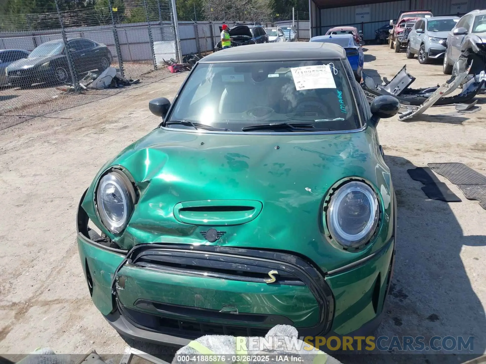 12 fotografías del automóvil dañado WMW13DJ04N2R55118 MINI SE HARDTOP 2022