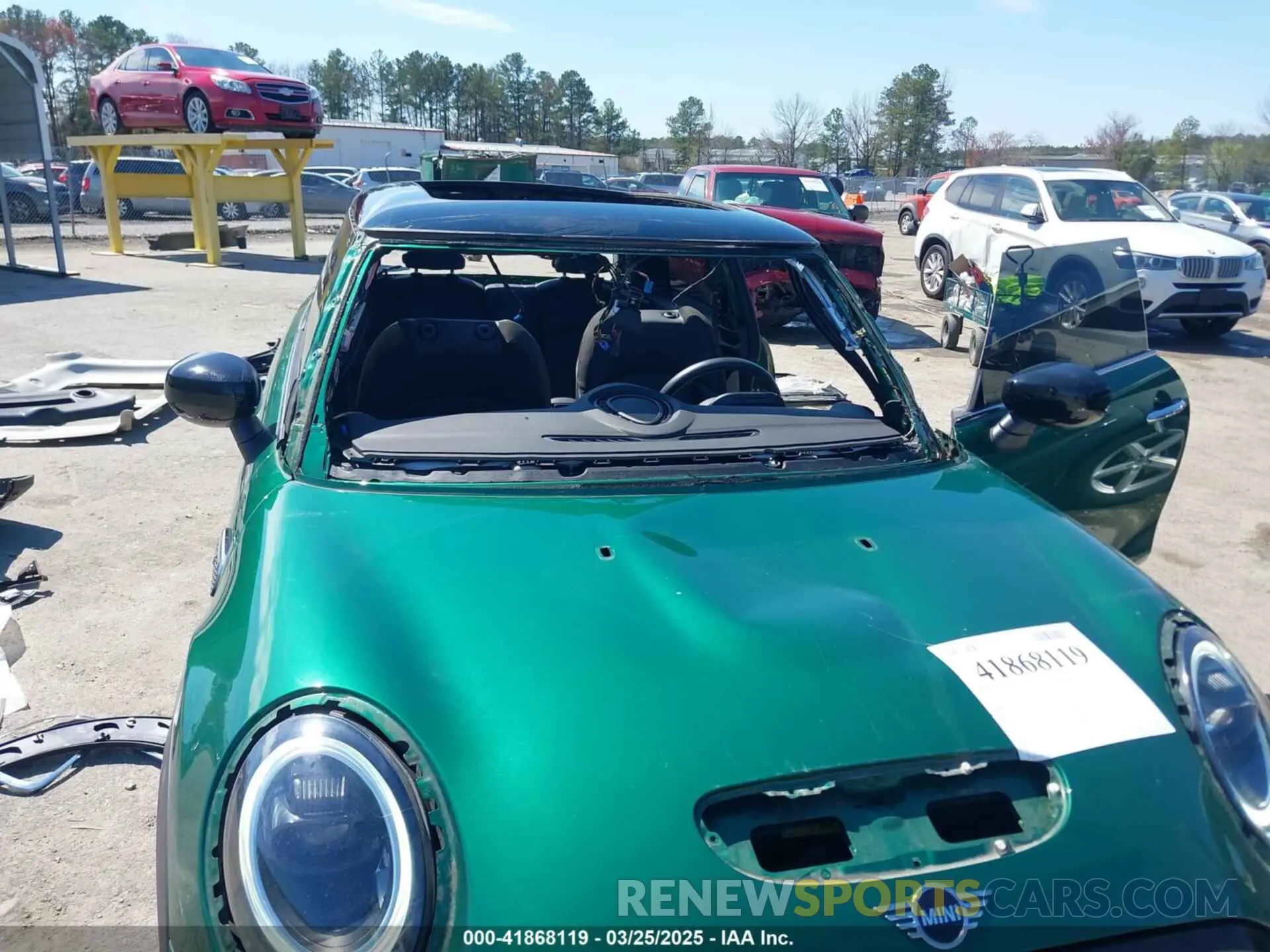 6 fotografías del automóvil dañado WMW13DJ07N2S46697 MINI SE HARDTOP 2022