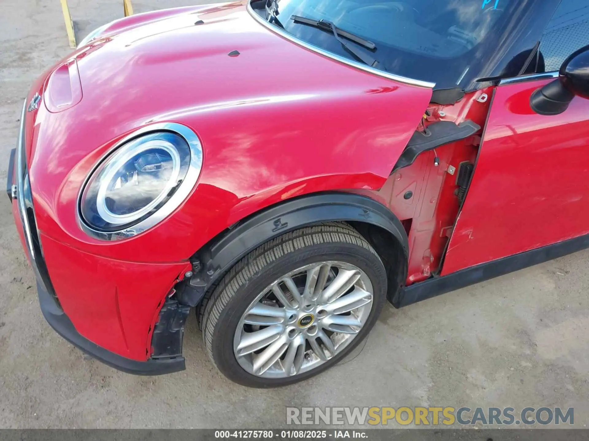 6 fotografías del automóvil dañado WMW13DJ07R2U39440 MINI SE HARDTOP 2024