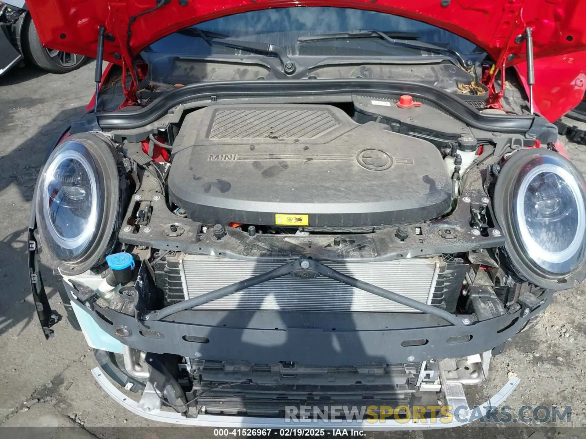 10 fotografías del automóvil dañado WMW13DJ08R2U82328 MINI SE HARDTOP 2024
