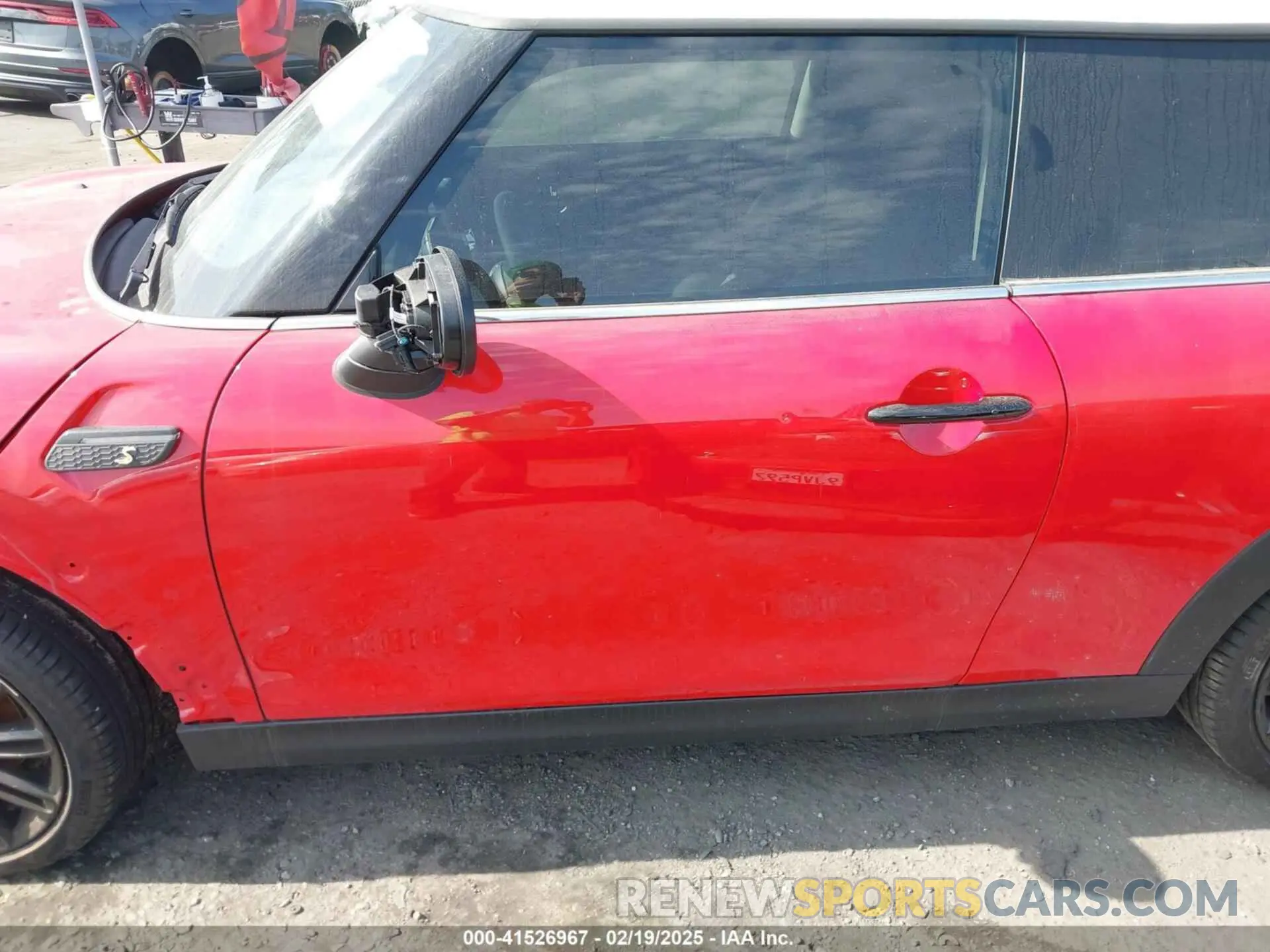 15 fotografías del automóvil dañado WMW13DJ08R2U82328 MINI SE HARDTOP 2024