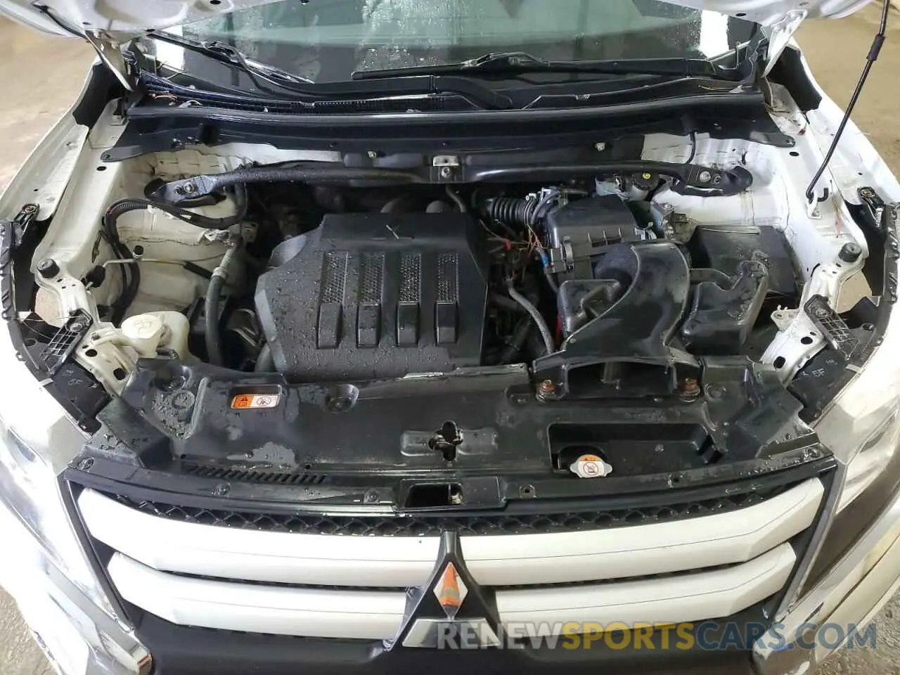 12 fotografías del automóvil dañado JA4AT3AA4KZ016960 MITSUBISHI ECLIPSE 2019