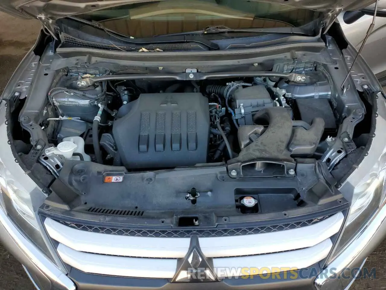 12 fotografías del automóvil dañado JA4AT3AA6KZ038149 MITSUBISHI ECLIPSE 2019
