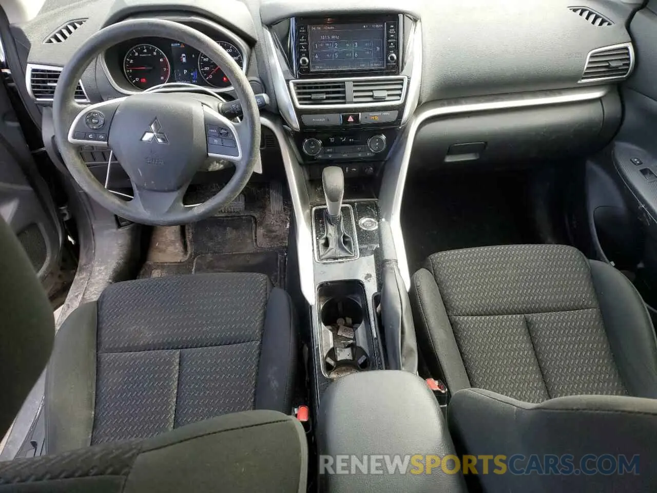 8 fotografías del automóvil dañado JA4AT3AAXKZ015974 MITSUBISHI ECLIPSE 2019