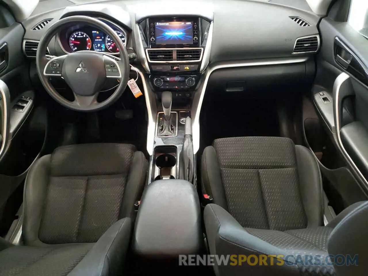 8 fotografías del automóvil dañado JA4AT3AAXKZ030605 MITSUBISHI ECLIPSE 2019