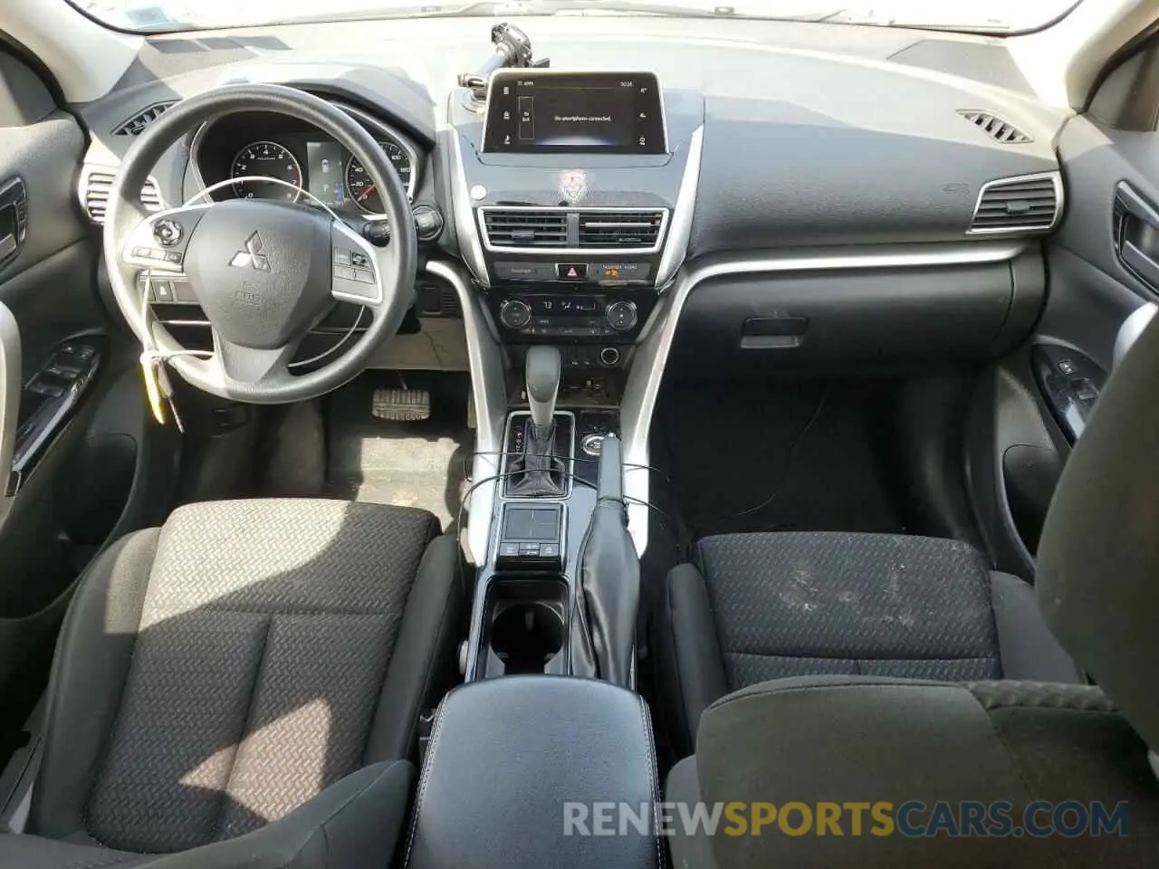 8 fotografías del automóvil dañado JA4AT4AA8KZ019771 MITSUBISHI ECLIPSE 2019