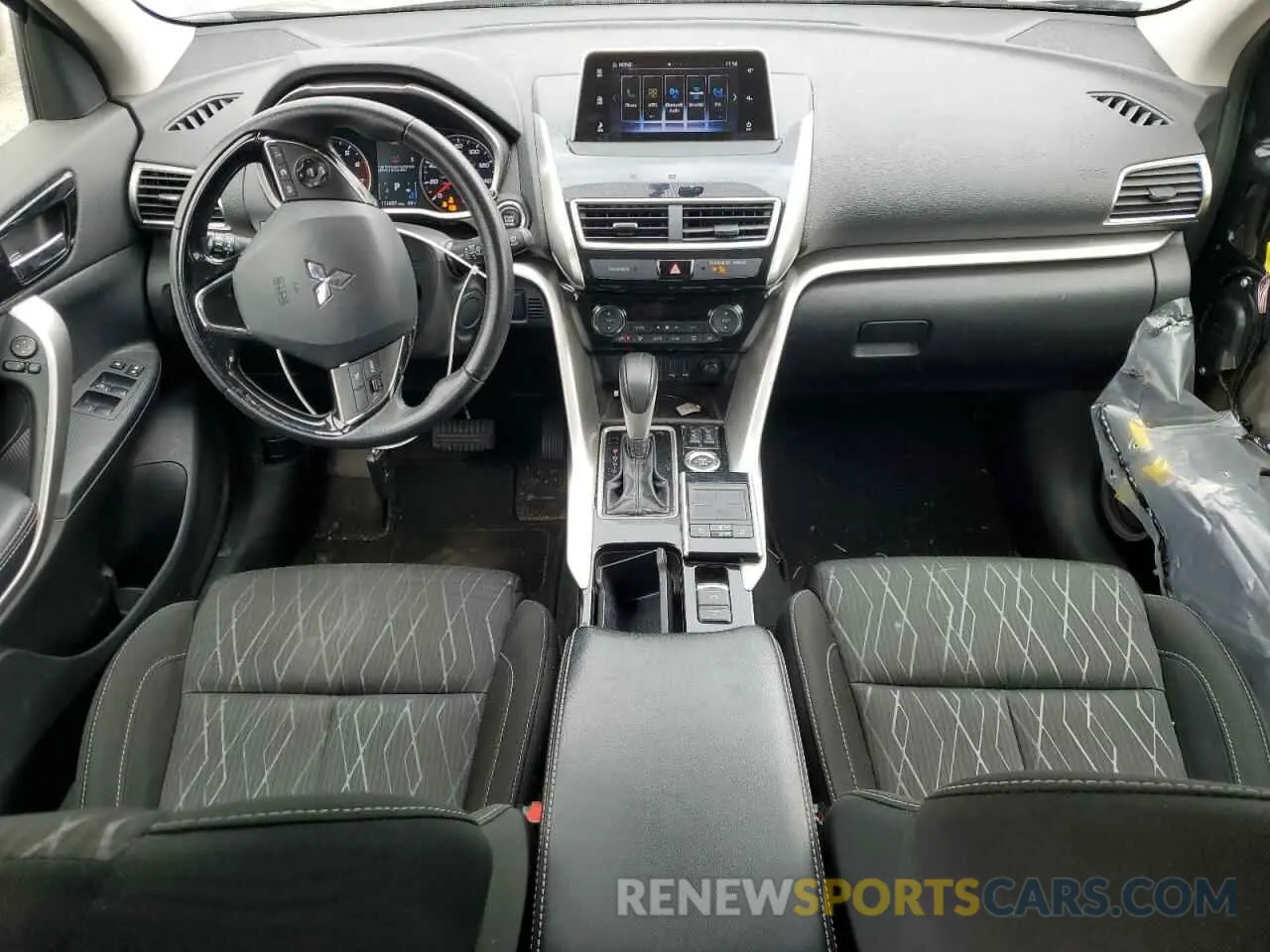 8 fotografías del automóvil dañado JA4AT5AA0KZ001562 MITSUBISHI ECLIPSE 2019