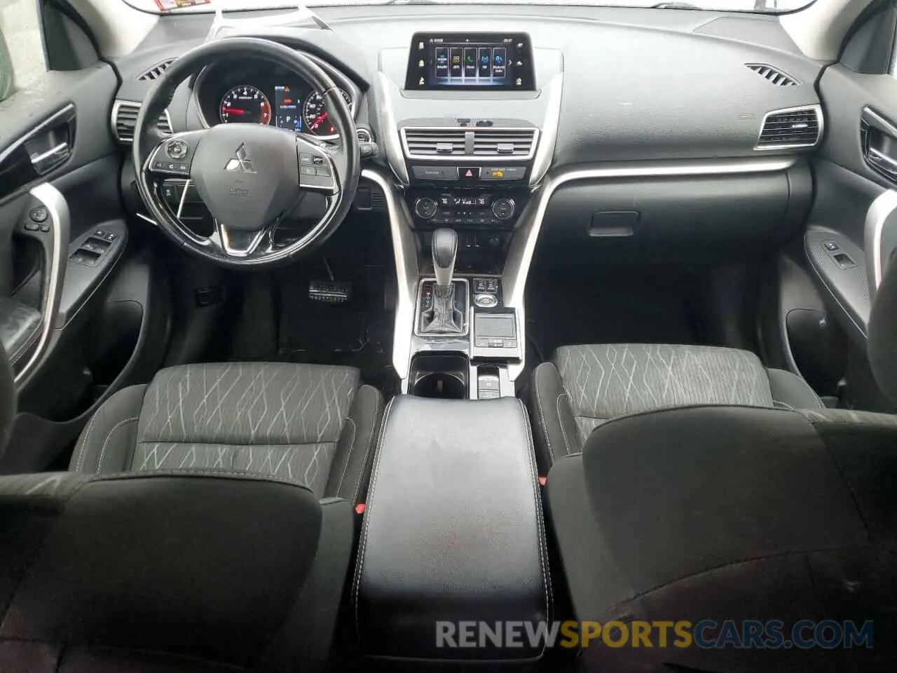 8 fotografías del automóvil dañado JA4AT5AA3KZ048083 MITSUBISHI ECLIPSE 2019