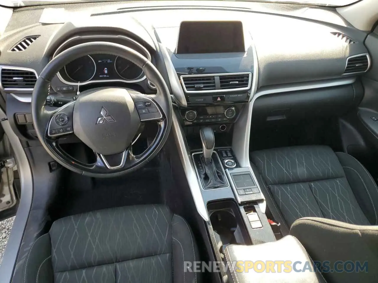 8 fotografías del automóvil dañado JA4AT5AA6KZ009844 MITSUBISHI ECLIPSE 2019