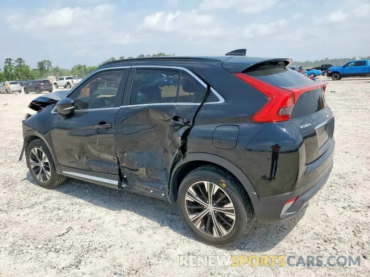 2 fotografías del automóvil dañado JA4AT5AA6KZ021301 MITSUBISHI ECLIPSE 2019