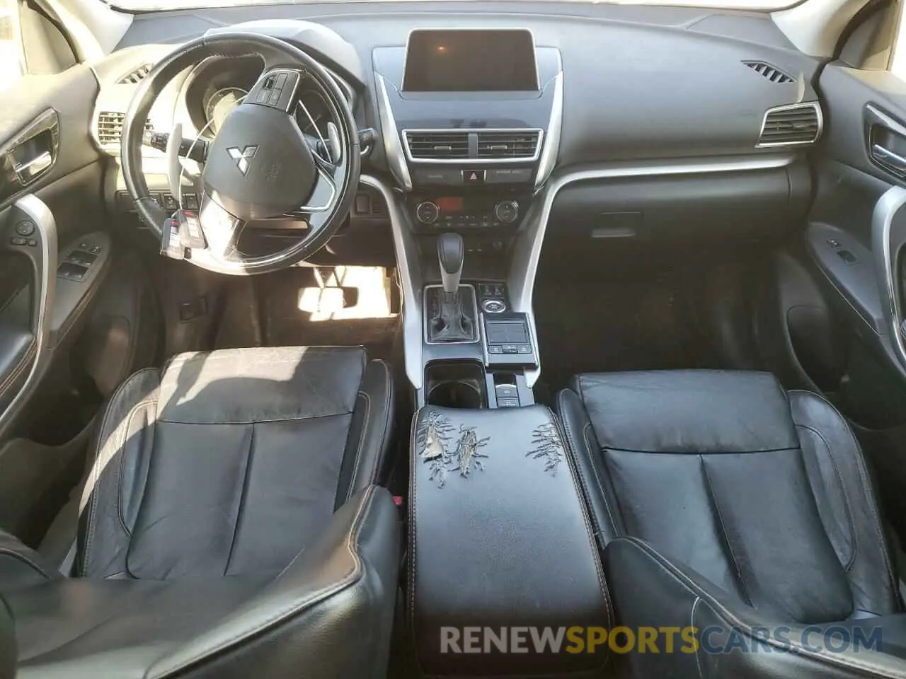 8 fotografías del automóvil dañado JA4AT5AA9KZ024094 MITSUBISHI ECLIPSE 2019