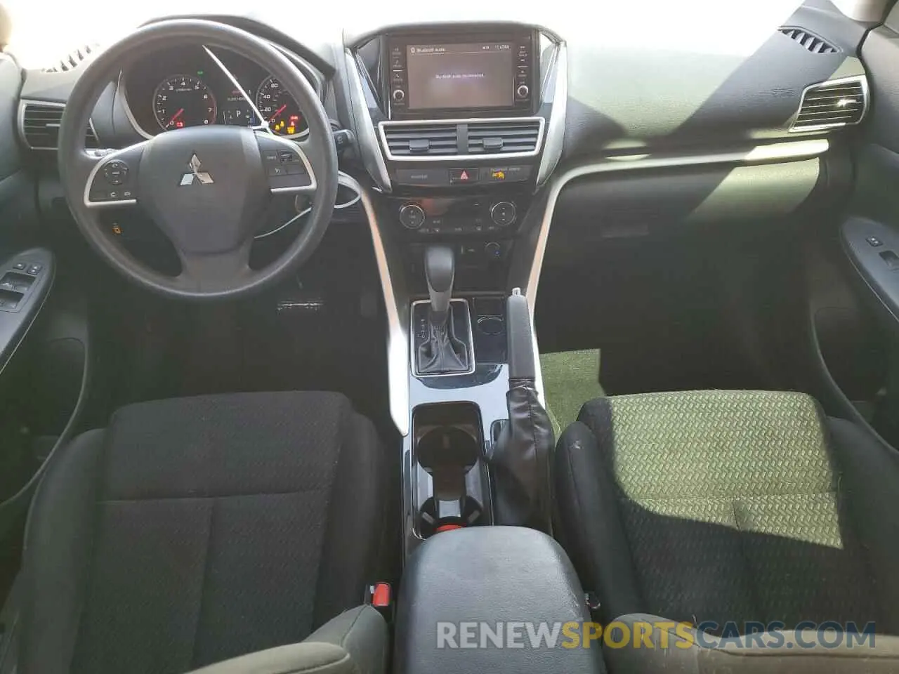 8 fotografías del automóvil dañado JA4AS3AA6LZ001722 MITSUBISHI ECLIPSE 2020