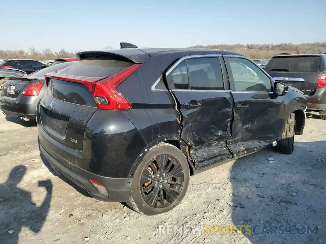 3 fotografías del automóvil dañado JA4AS4AA2LZ028342 MITSUBISHI ECLIPSE 2020