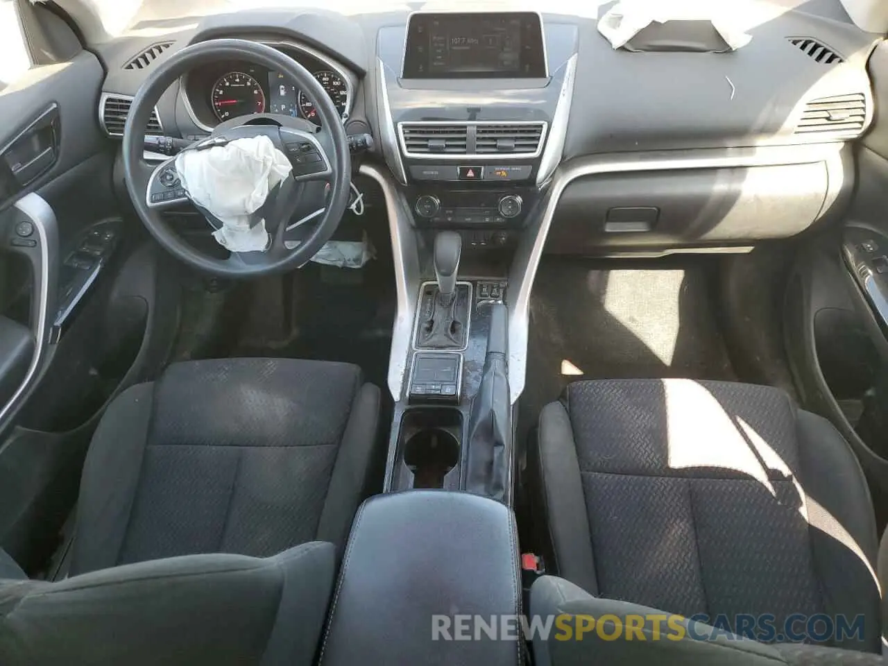 8 fotografías del automóvil dañado JA4AS4AA3LZ001165 MITSUBISHI ECLIPSE 2020