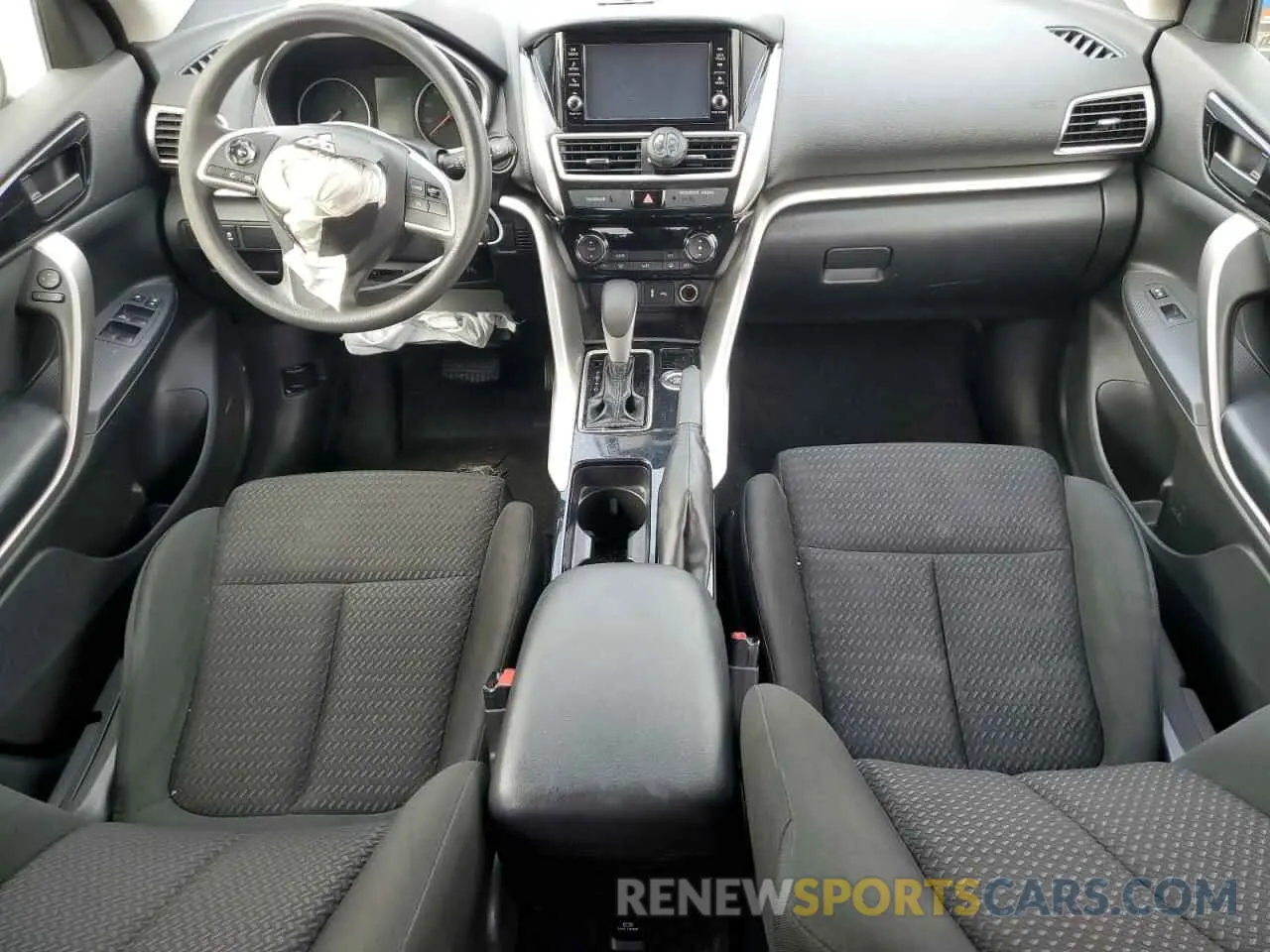 8 fotografías del automóvil dañado JA4AT3AA5LZ012854 MITSUBISHI ECLIPSE 2020