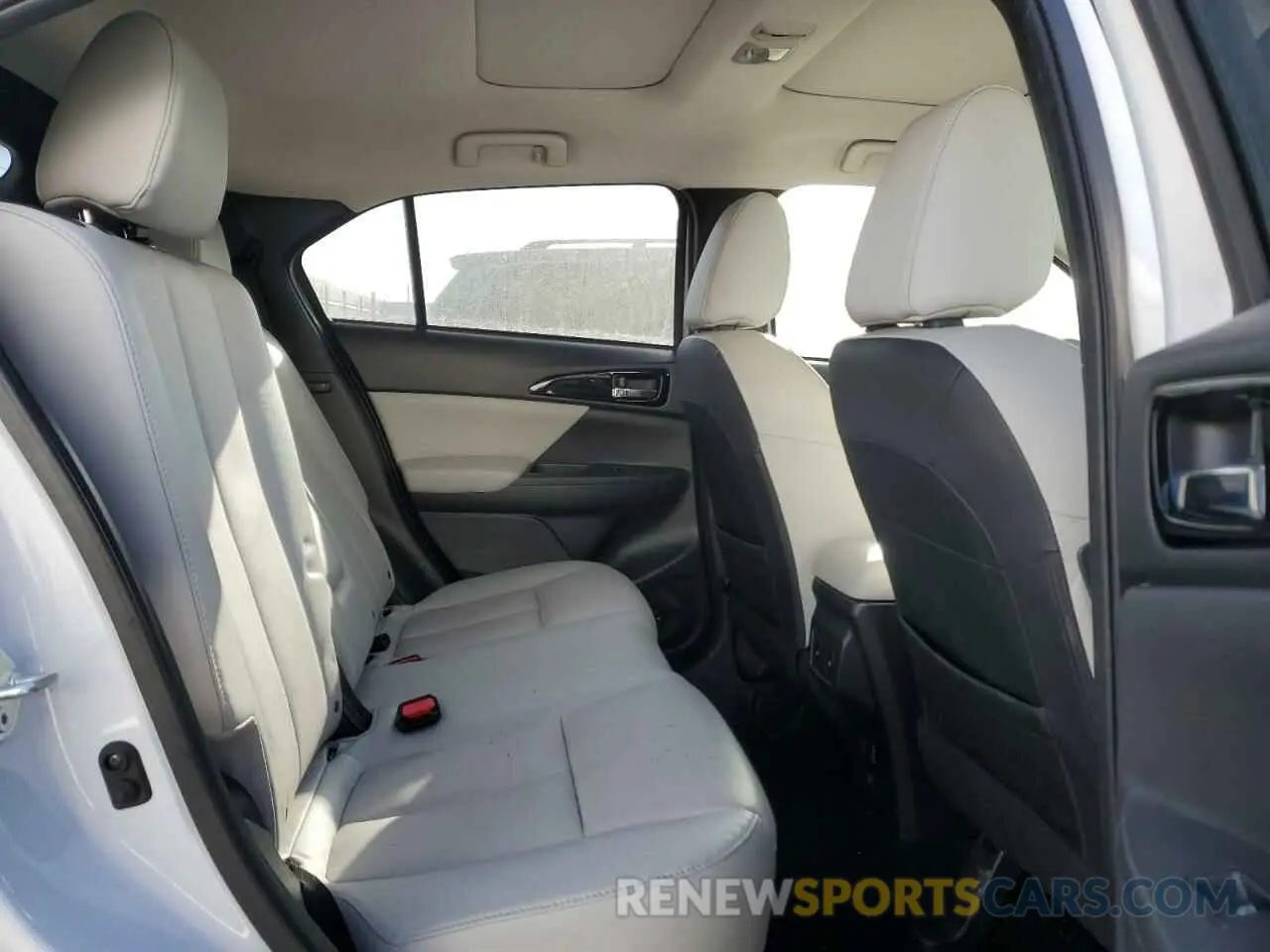 11 fotografías del automóvil dañado JA4ATVAA5NZ611185 MITSUBISHI ECLIPSE 2022