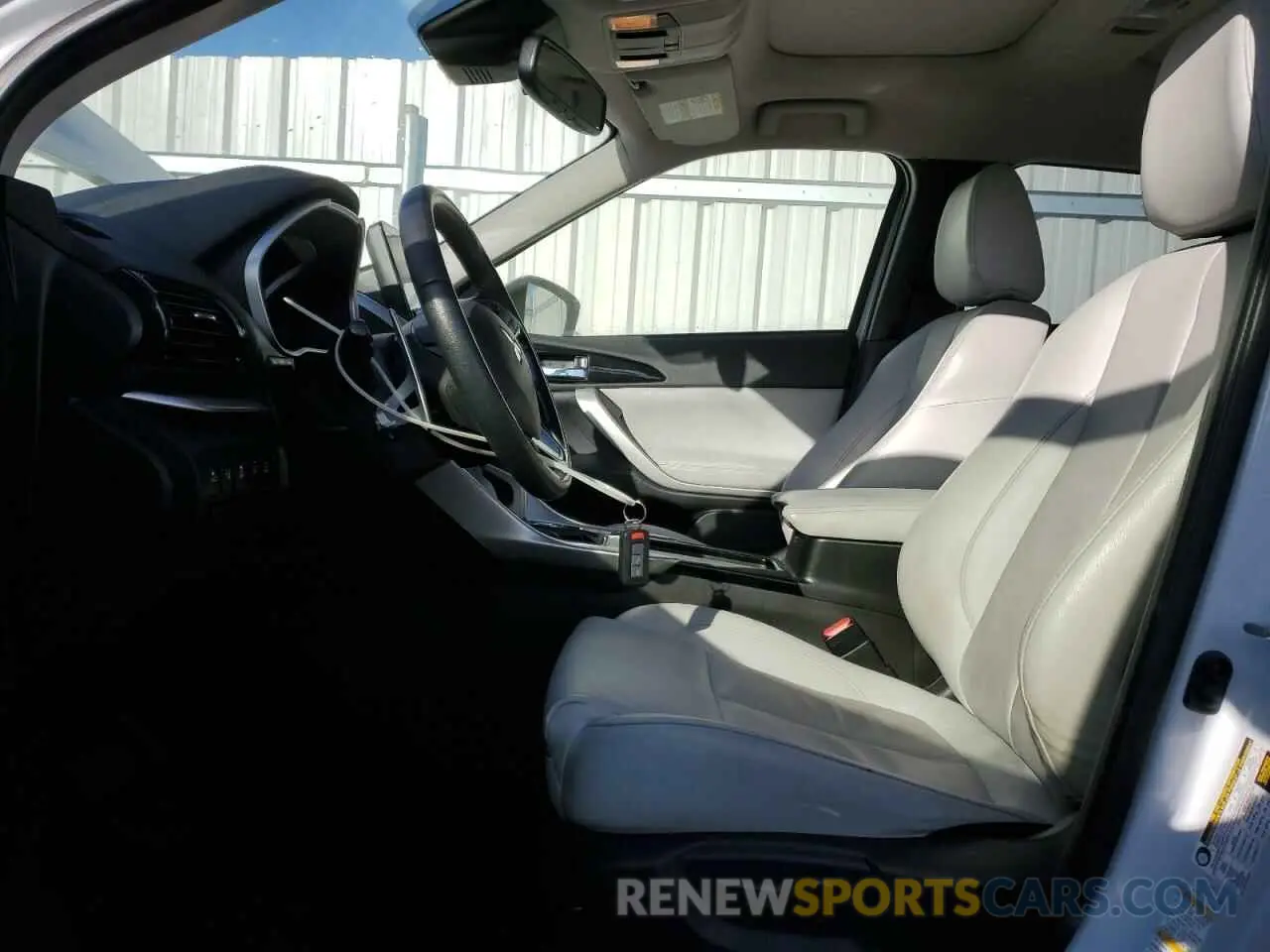 7 fotografías del automóvil dañado JA4ATVAA5NZ611185 MITSUBISHI ECLIPSE 2022