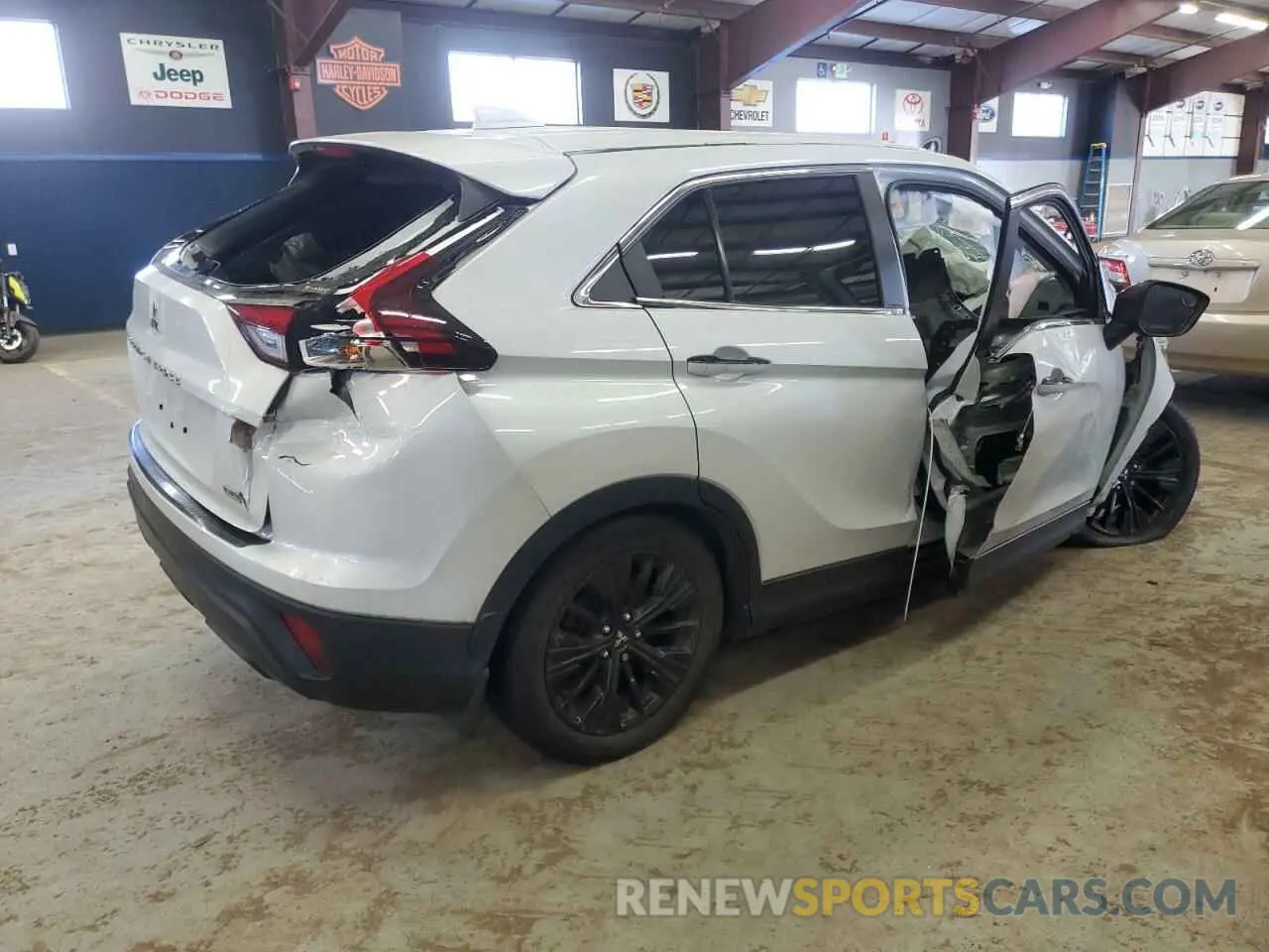 3 fotografías del automóvil dañado JA4ATVAA8NZ014242 MITSUBISHI ECLIPSE 2022