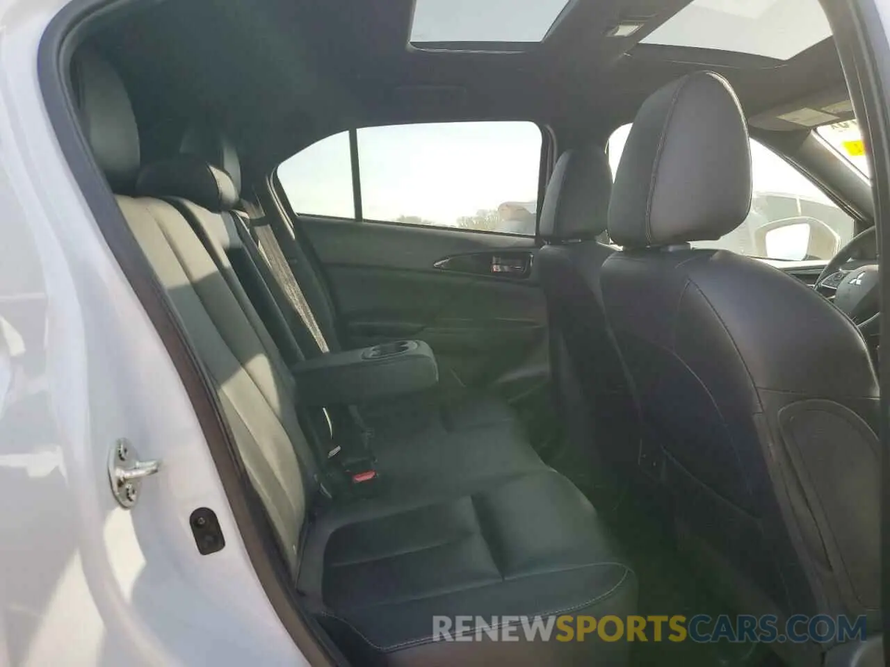 11 fotografías del automóvil dañado JA4ATWAAXNZ048785 MITSUBISHI ECLIPSE 2022