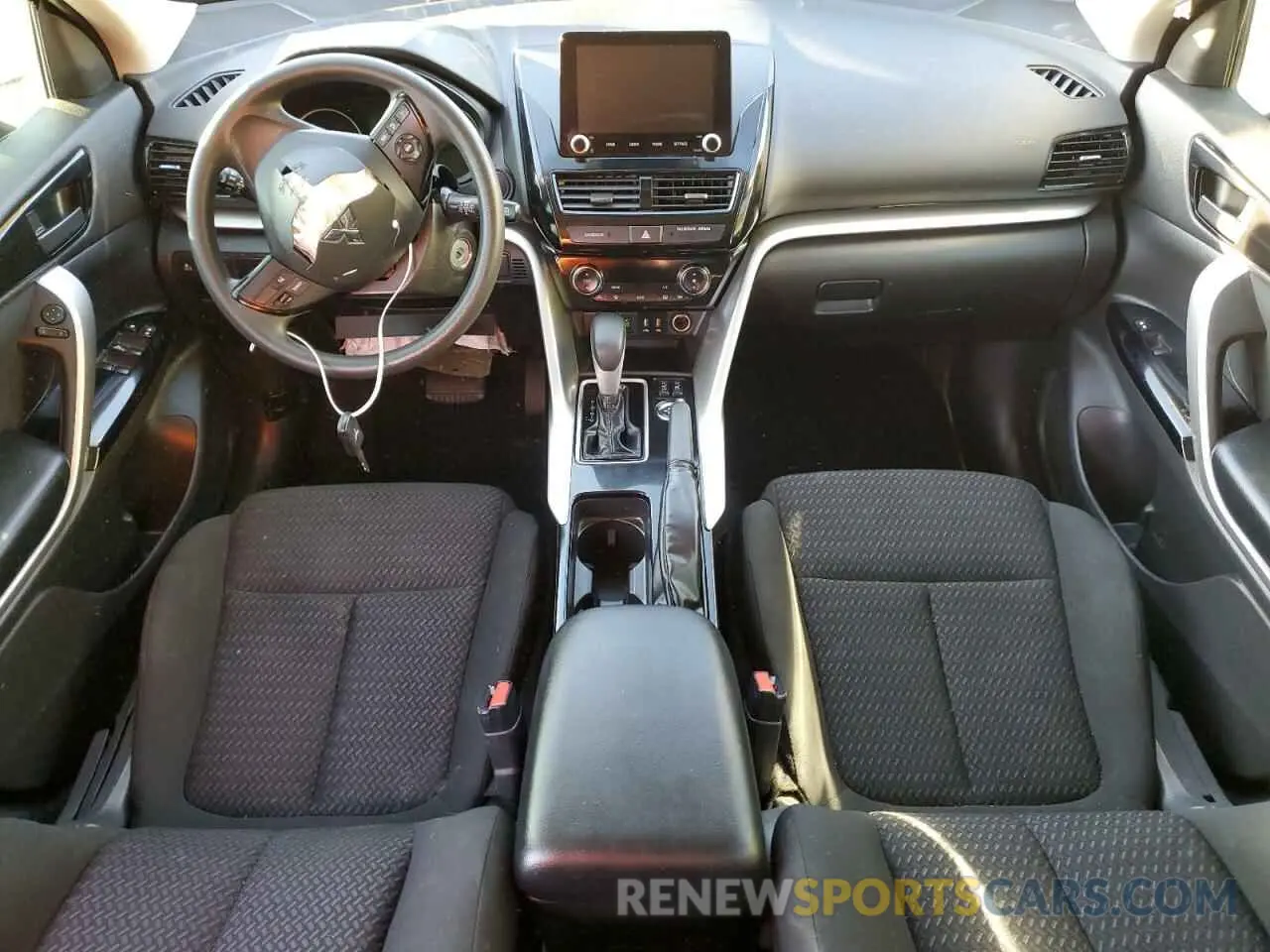 8 fotografías del automóvil dañado JA4ATVAA7PZ006698 MITSUBISHI ECLIPSE 2023