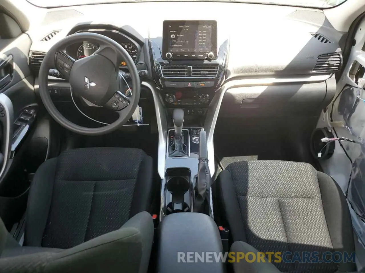 8 fotografías del automóvil dañado JA4ATVAA9PZ006749 MITSUBISHI ECLIPSE 2023