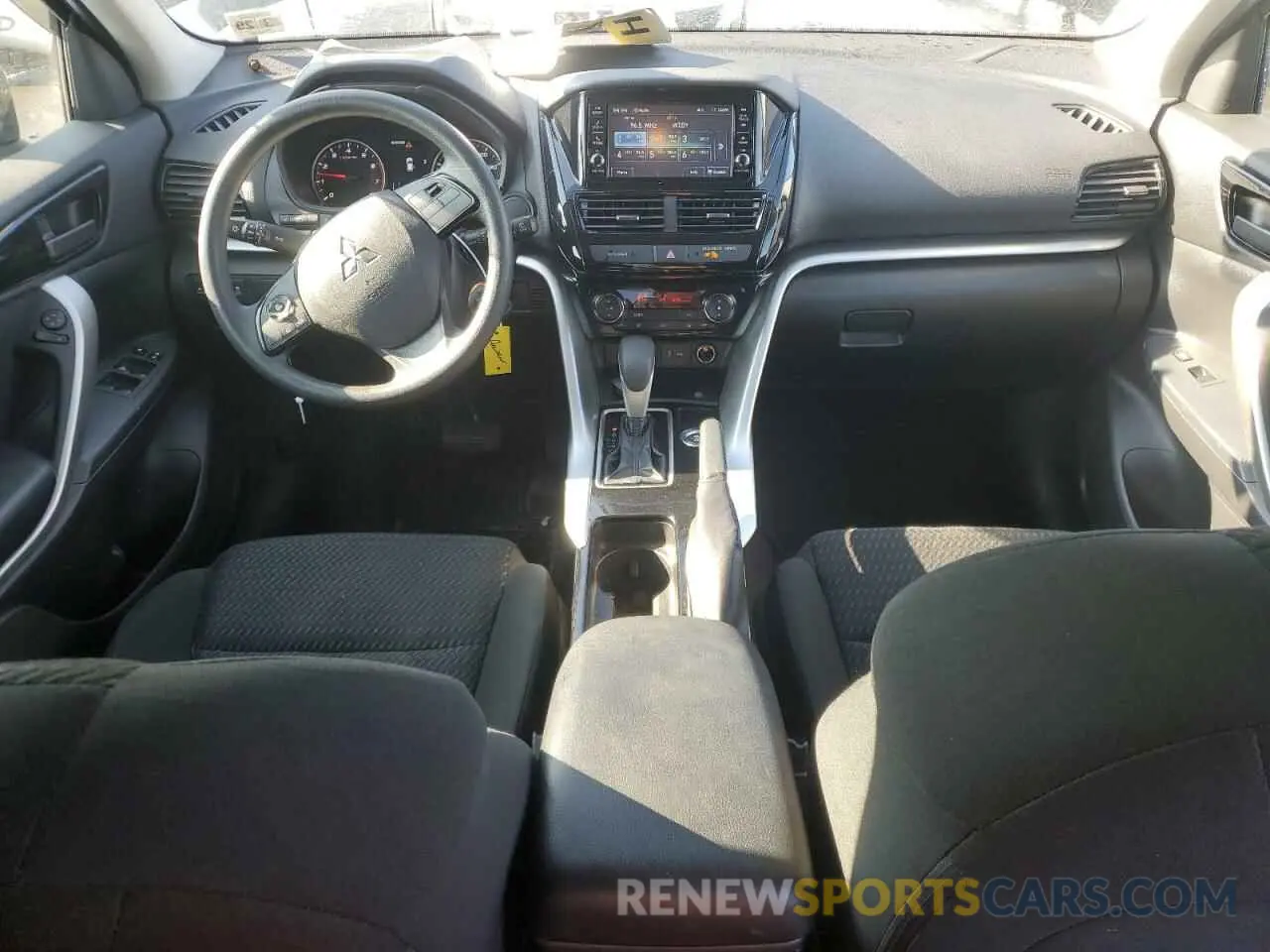 8 fotografías del automóvil dañado JA4ATUAA3RZ030266 MITSUBISHI ECLIPSE 2024