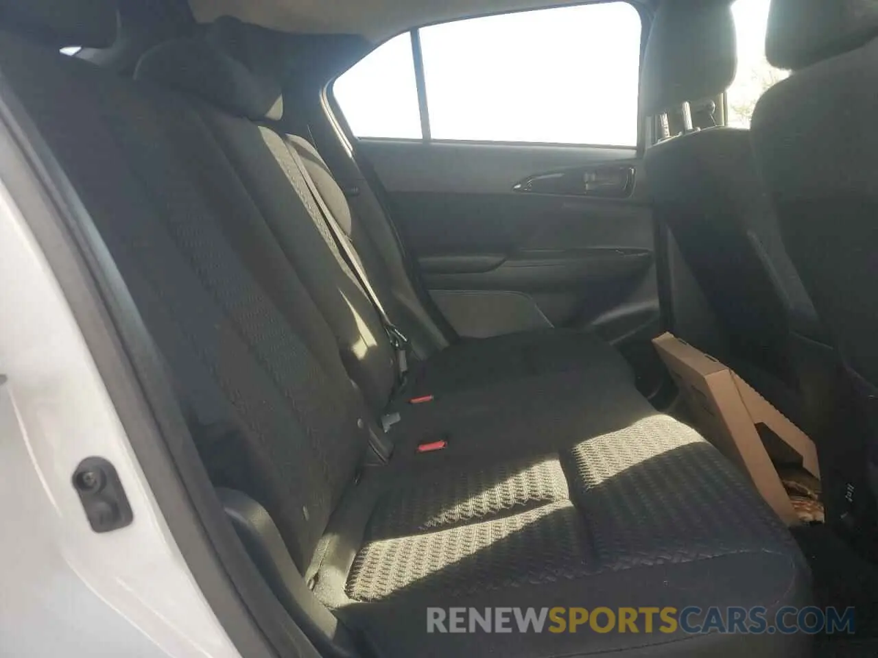 11 fotografías del automóvil dañado JA4ATUAA7RZ005080 MITSUBISHI ECLIPSE 2024