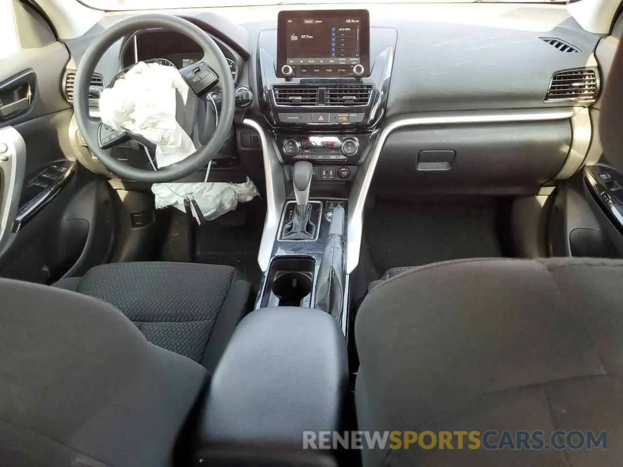 8 fotografías del automóvil dañado JA4ATVAAXRZ016922 MITSUBISHI ECLIPSE 2024