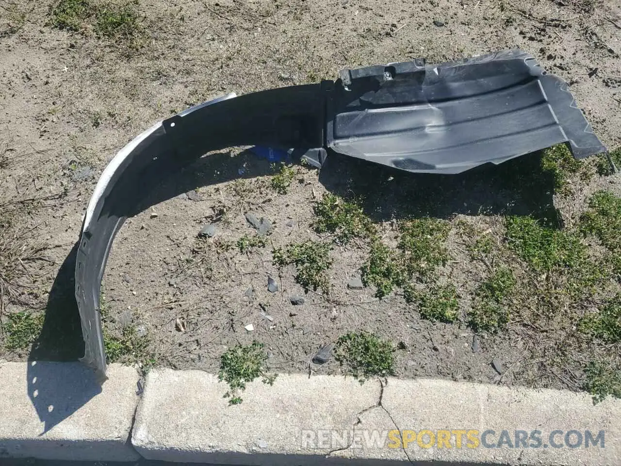 13 fotografías del automóvil dañado JA4ATWAAXRZ043611 MITSUBISHI ECLIPSE 2024