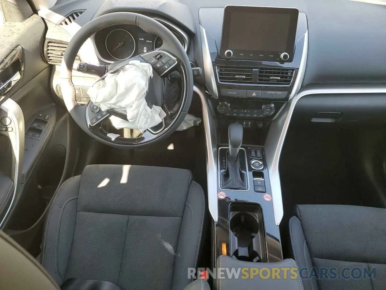 8 fotografías del automóvil dañado JA4ATWAA2SZ010222 MITSUBISHI ECLIPSE 2025
